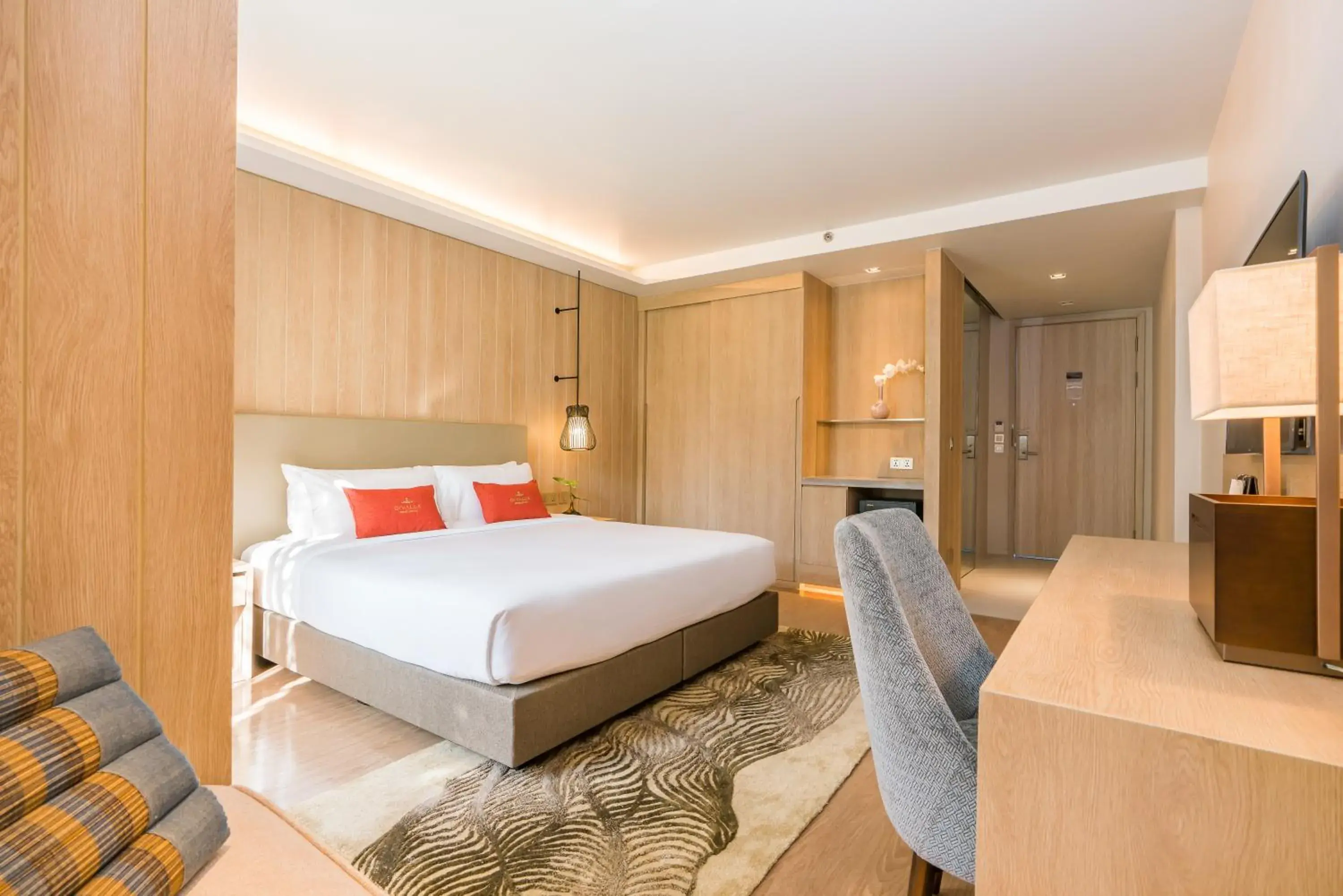 Grand Deluxe Pool View Room - single occupancy in Divalux Resort & Spa Bangkok, Suvarnabhumi Airport-Free Shuttle Grand Deluxe Pool View Room - single occupancy in Divalux Resort & Spa Bangkok, Suvarnabhumi Airport-Free Shuttle