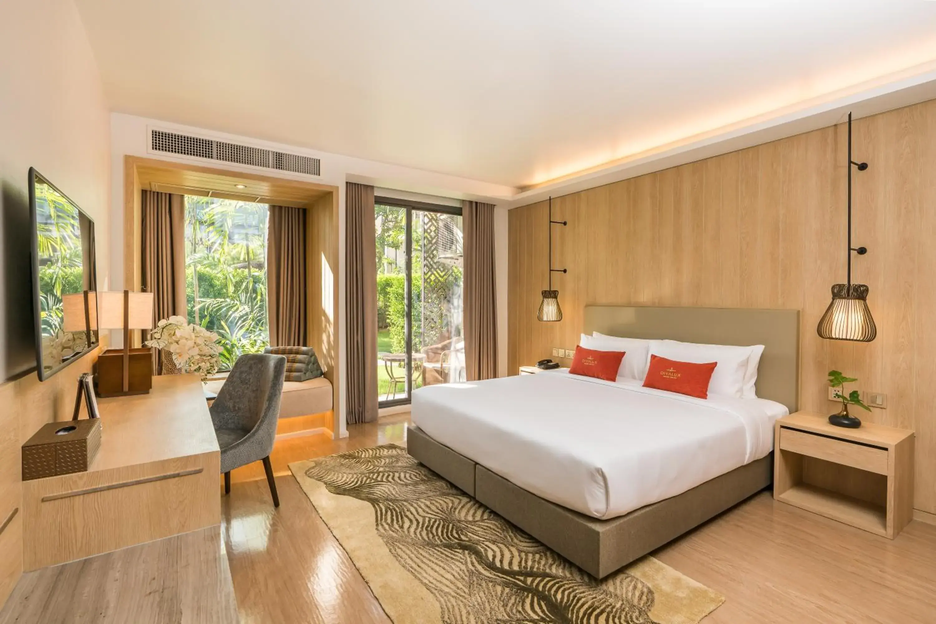 Grand Deluxe Double Room in Divalux Resort & Spa Bangkok, Suvarnabhumi Airport-Free Shuttle Grand Deluxe Double Room in Divalux Resort & Spa Bangkok, Suvarnabhumi Airport-Free Shuttle