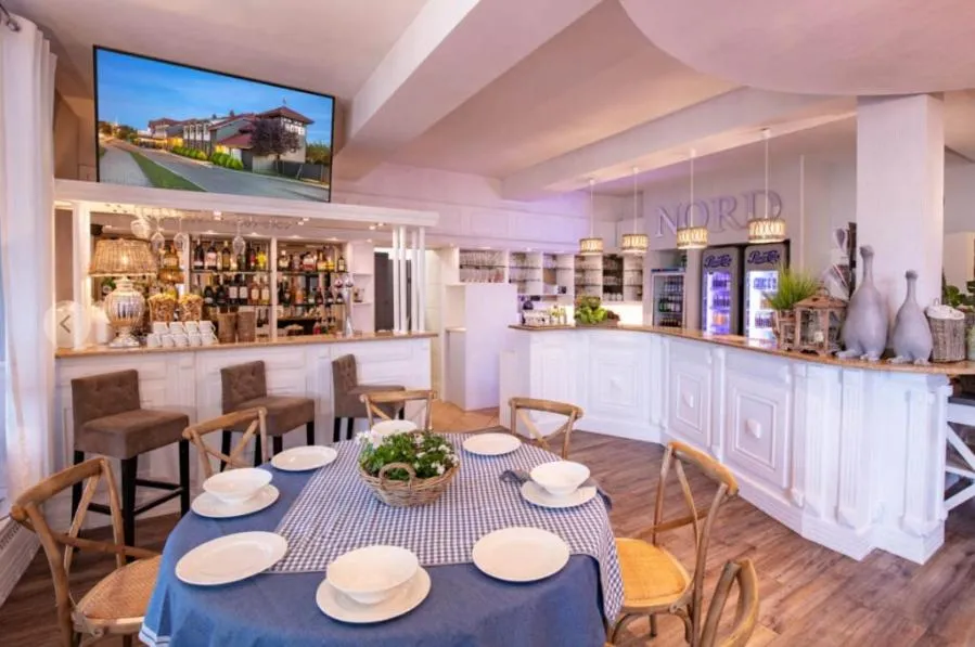 Restaurant/places to eat in Hotel NORD