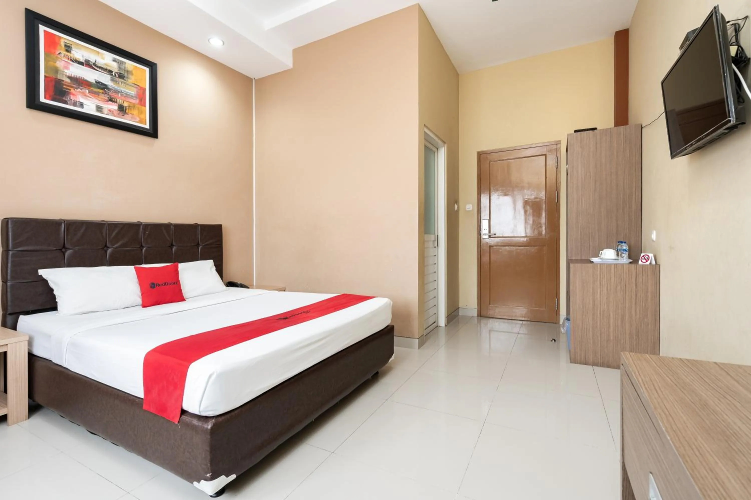 Bedroom, Bed in RedDoorz near Islamic Center Samarinda