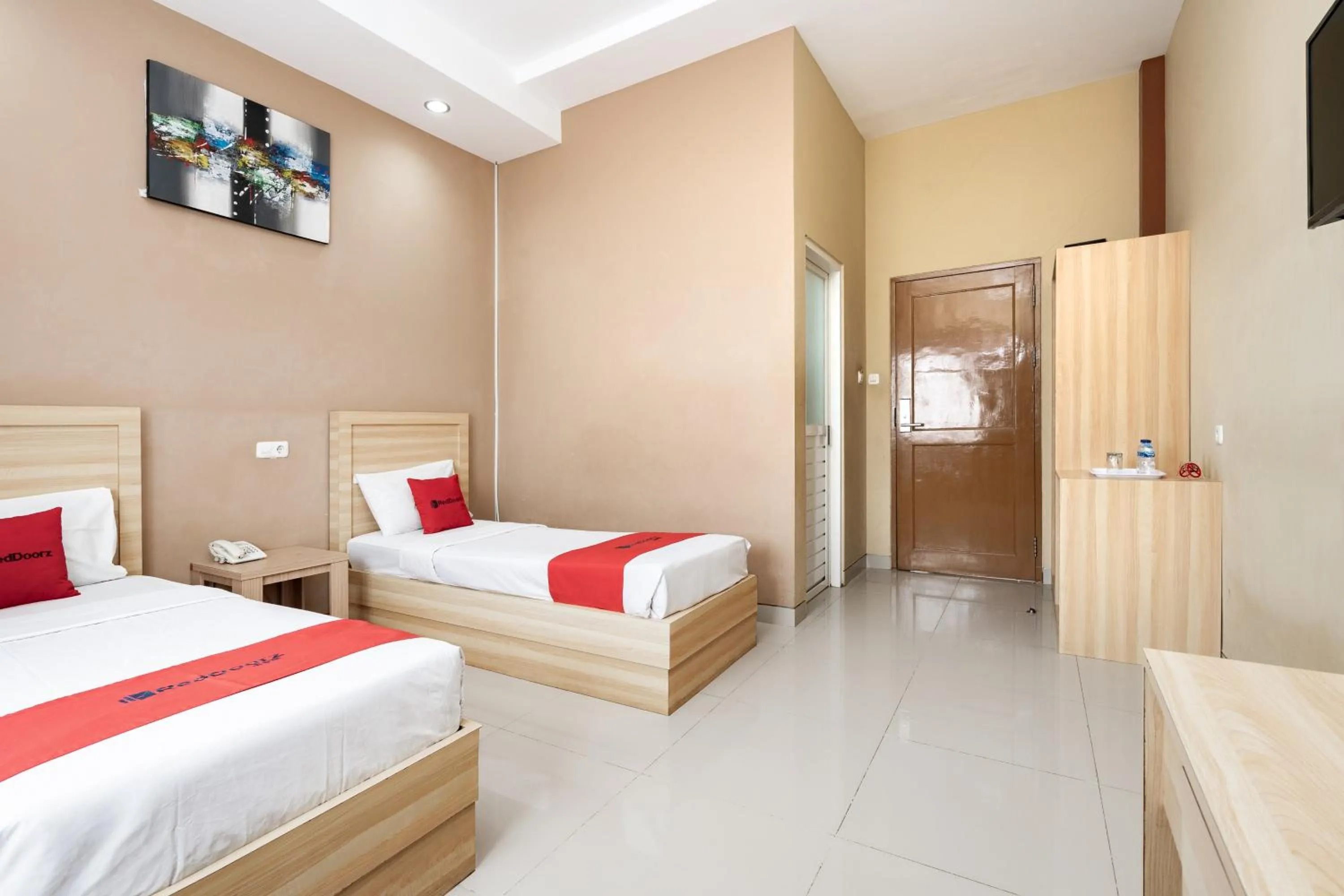 Bedroom, Bed in RedDoorz near Islamic Center Samarinda