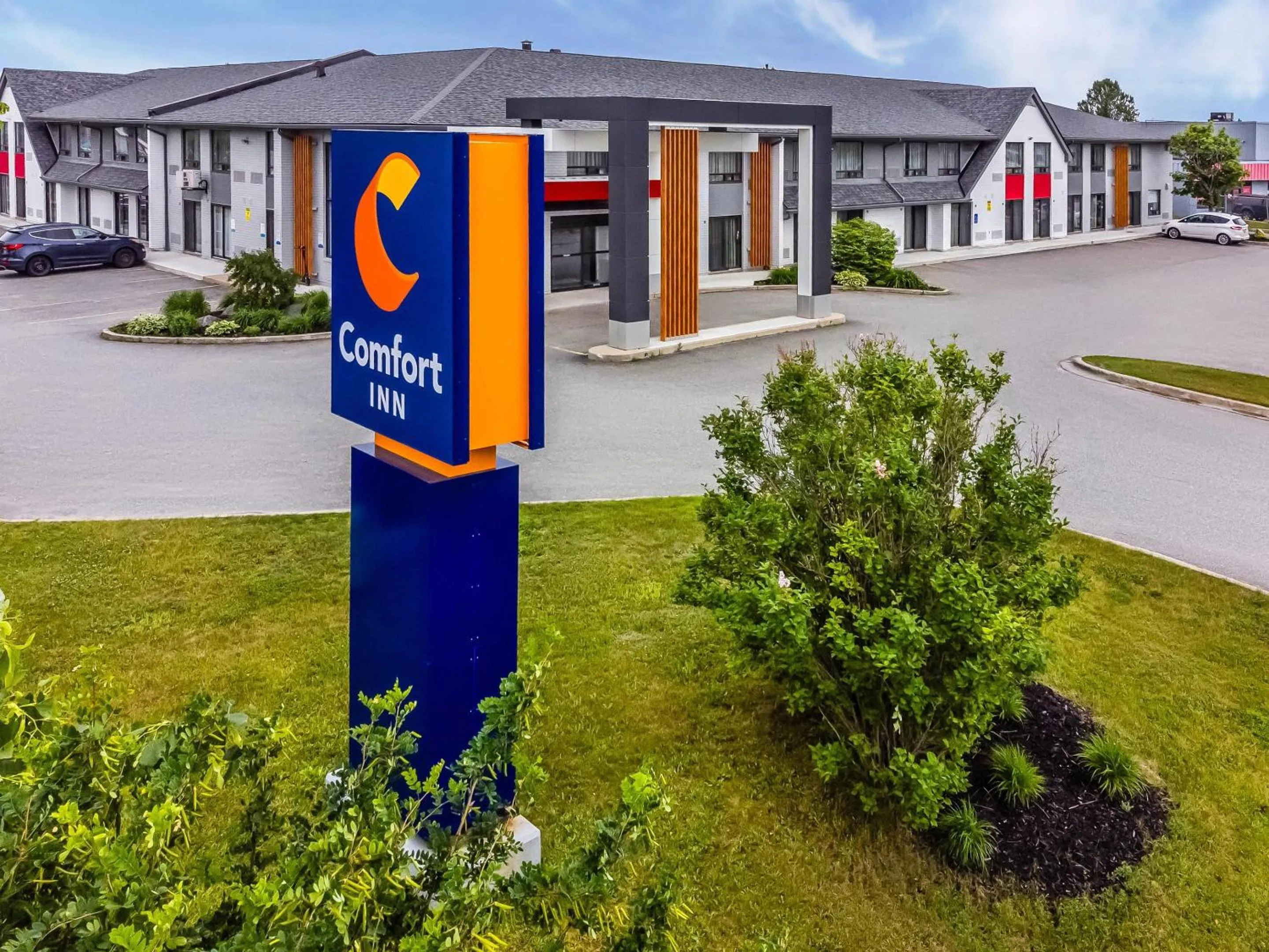 Property building in Comfort Inn East