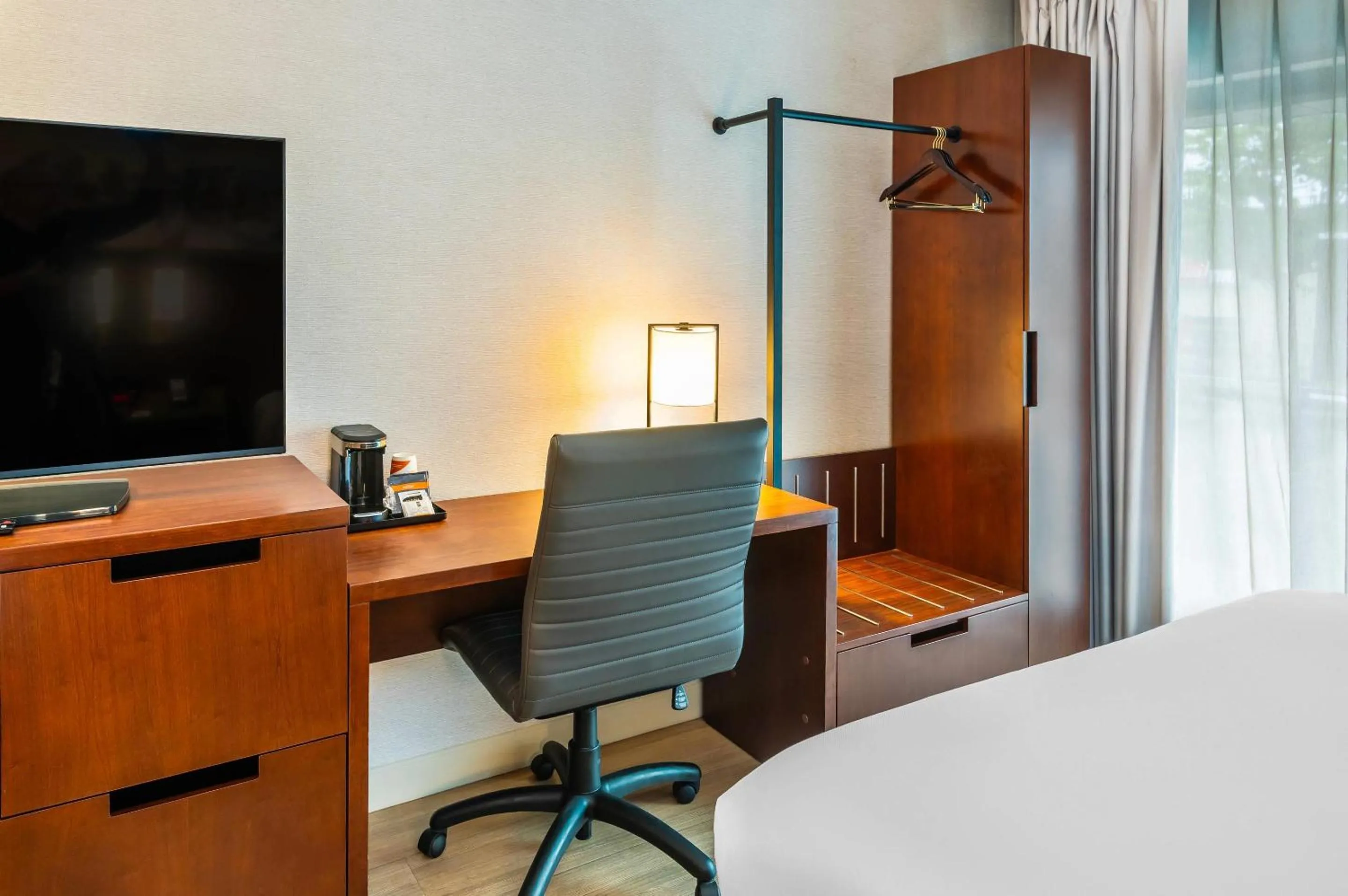 Bedroom, Bed in Comfort Inn East