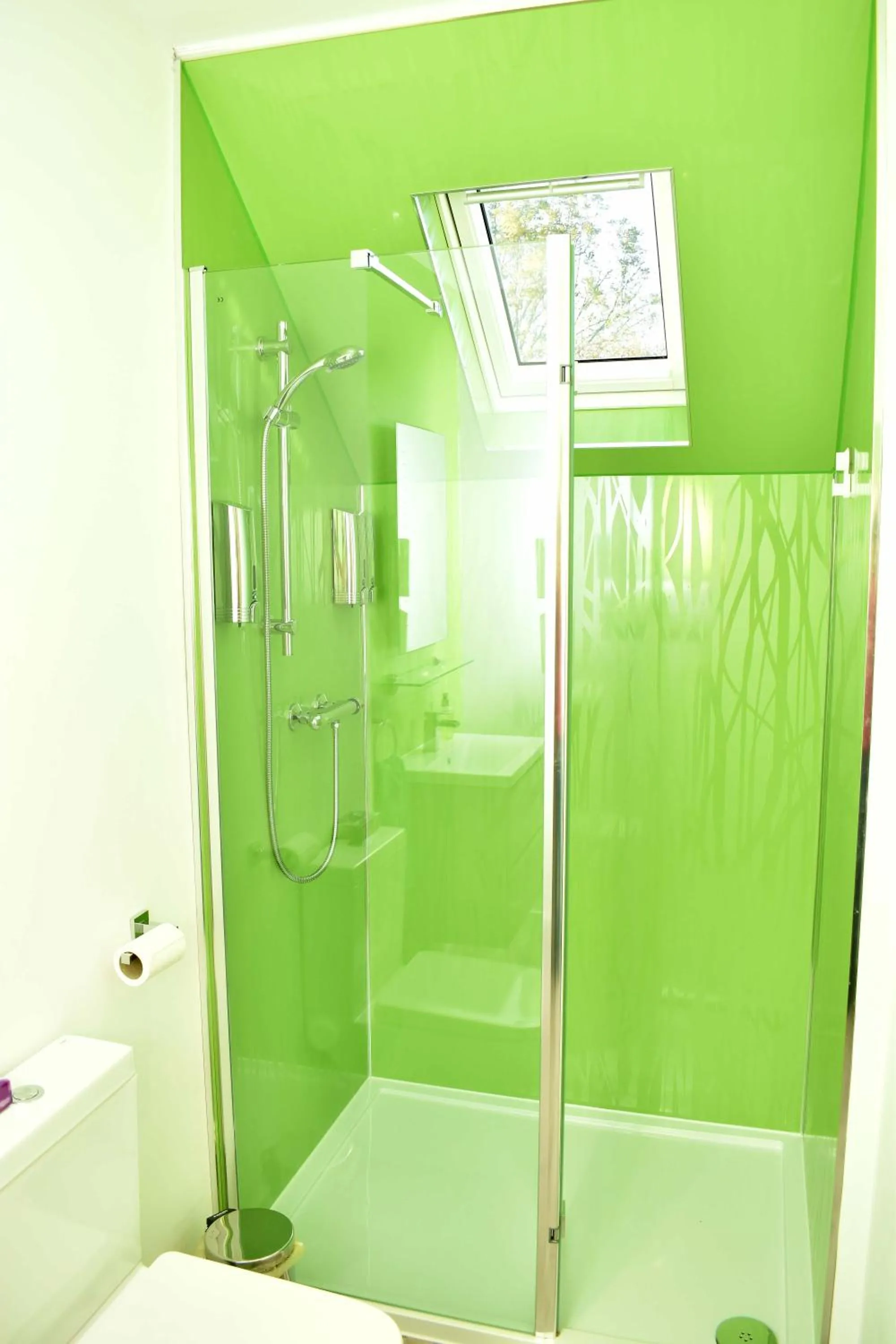 Shower in Lycia Rooms +