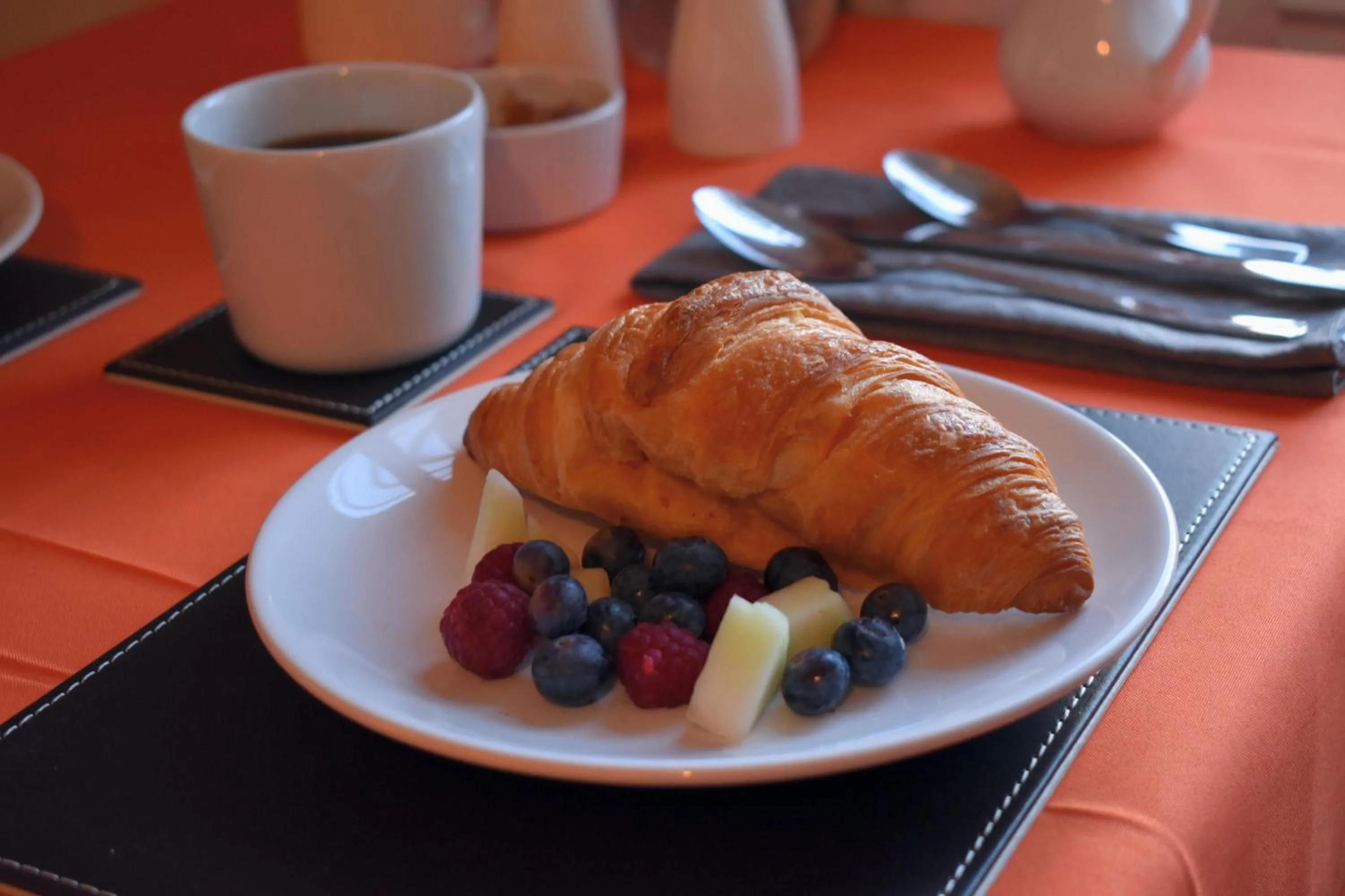 Food and drinks in Lycia Rooms +