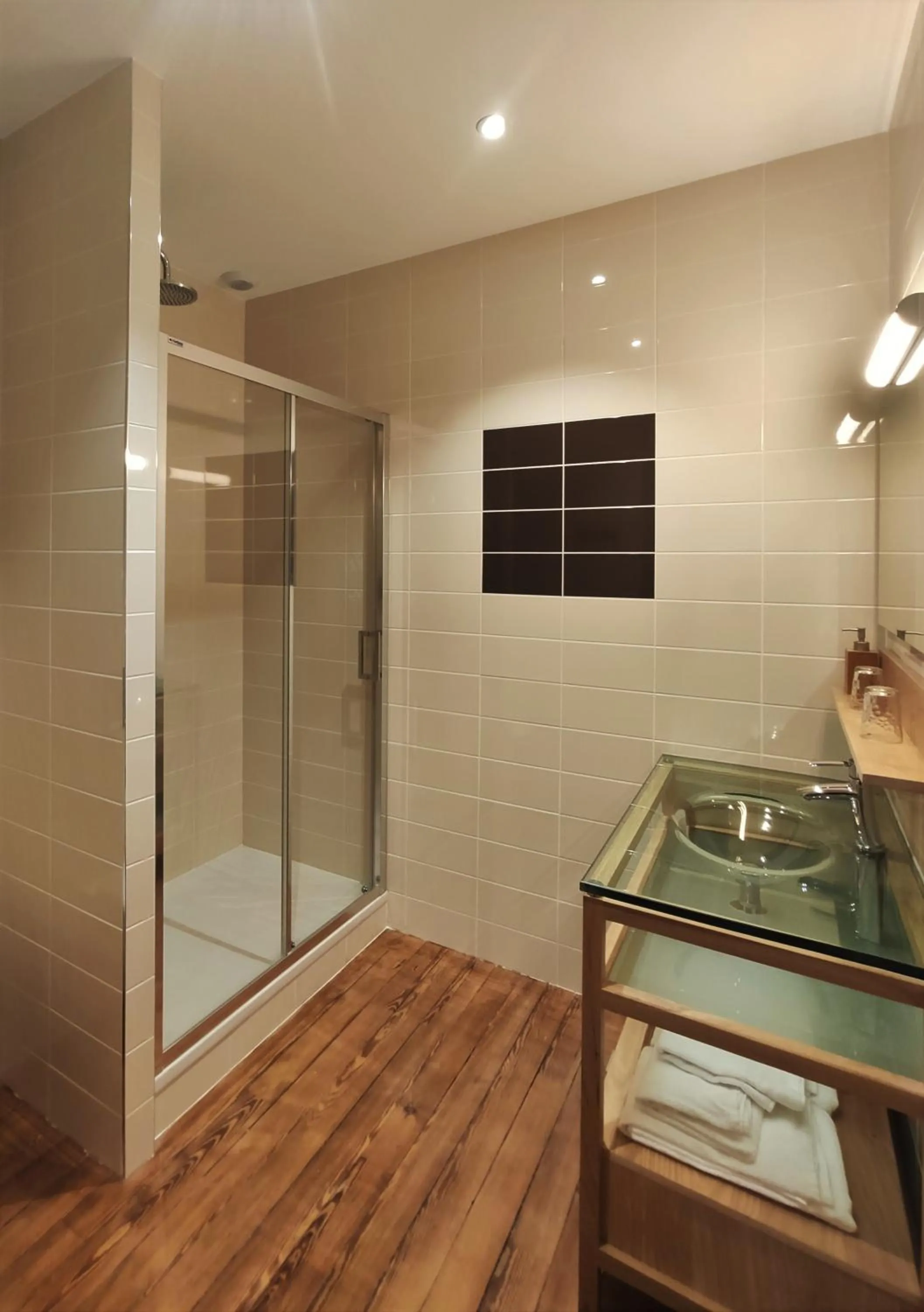 Bathroom in La Maison Verneuil