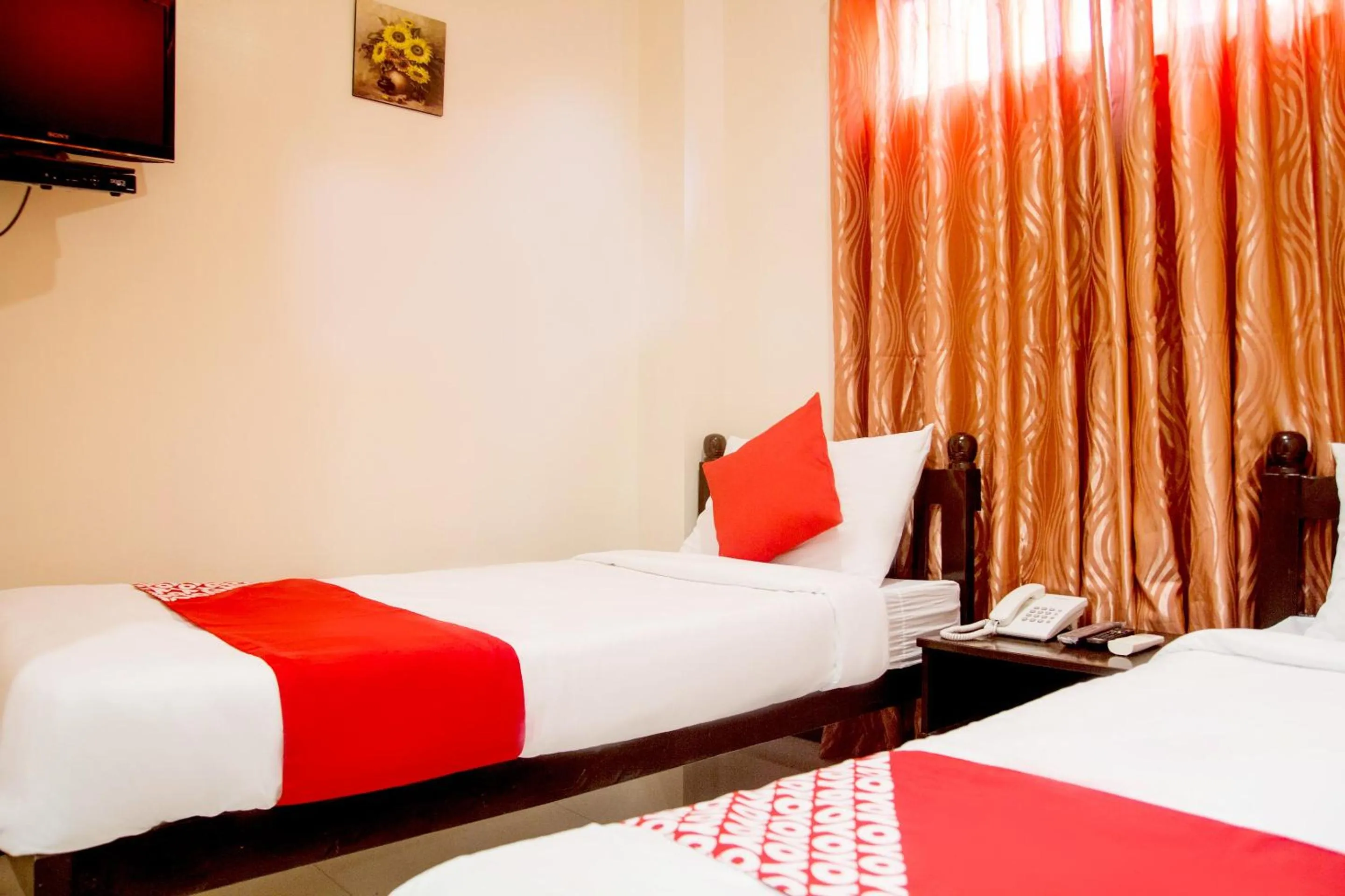 Bedroom in OYO 153 Espacio de Clarita Hometel