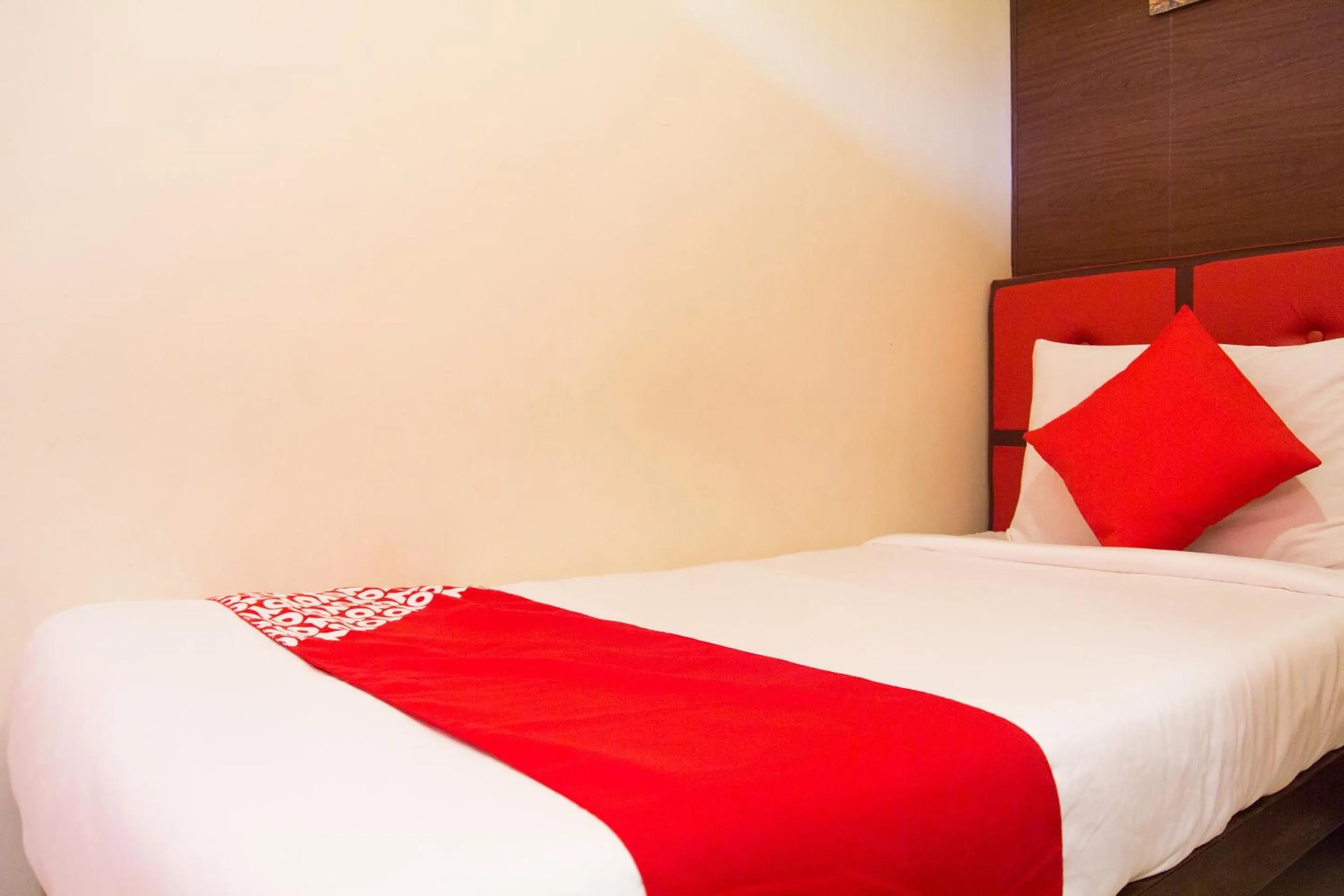 Bedroom in OYO 153 Espacio de Clarita Hometel