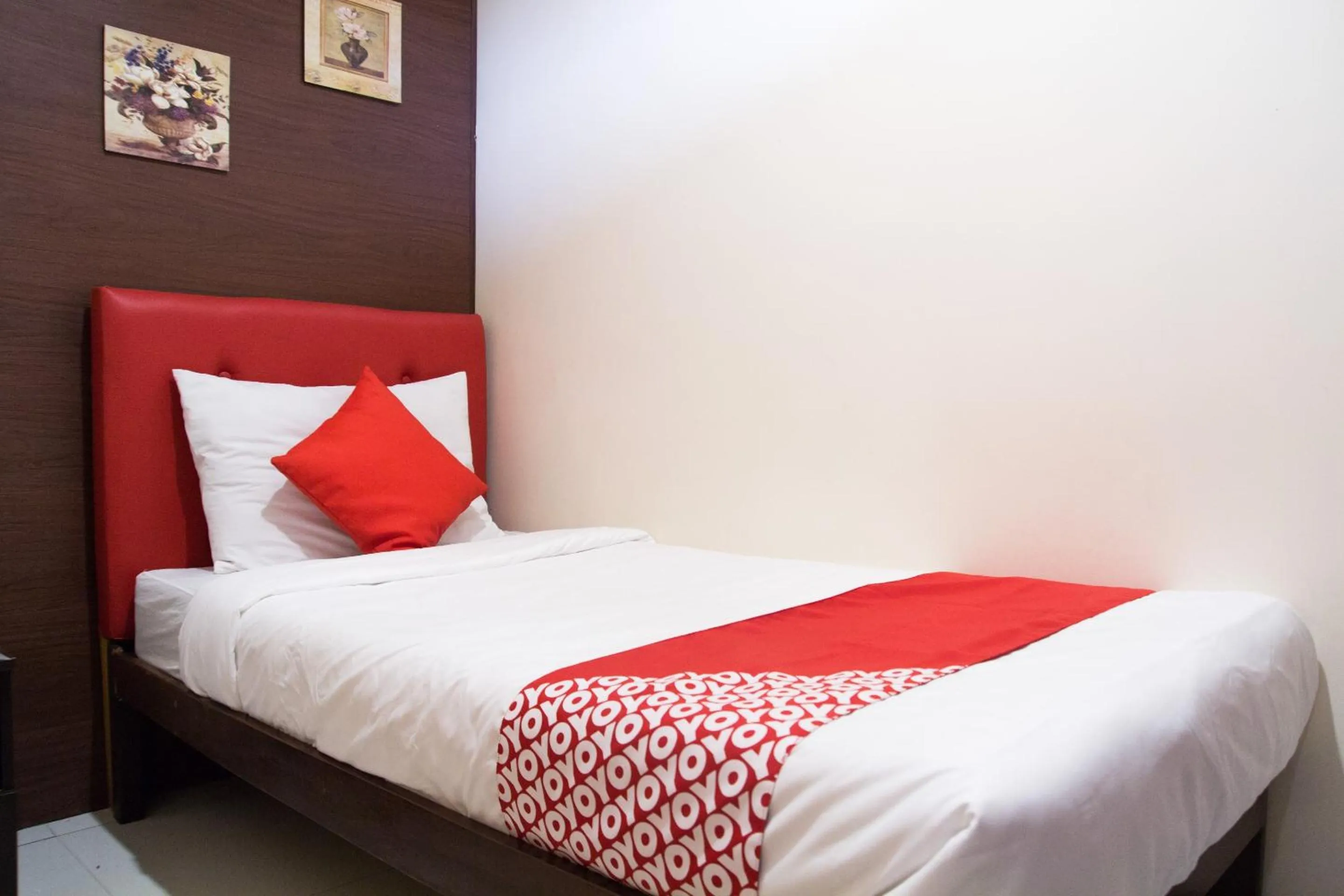 Bedroom in OYO 153 Espacio de Clarita Hometel