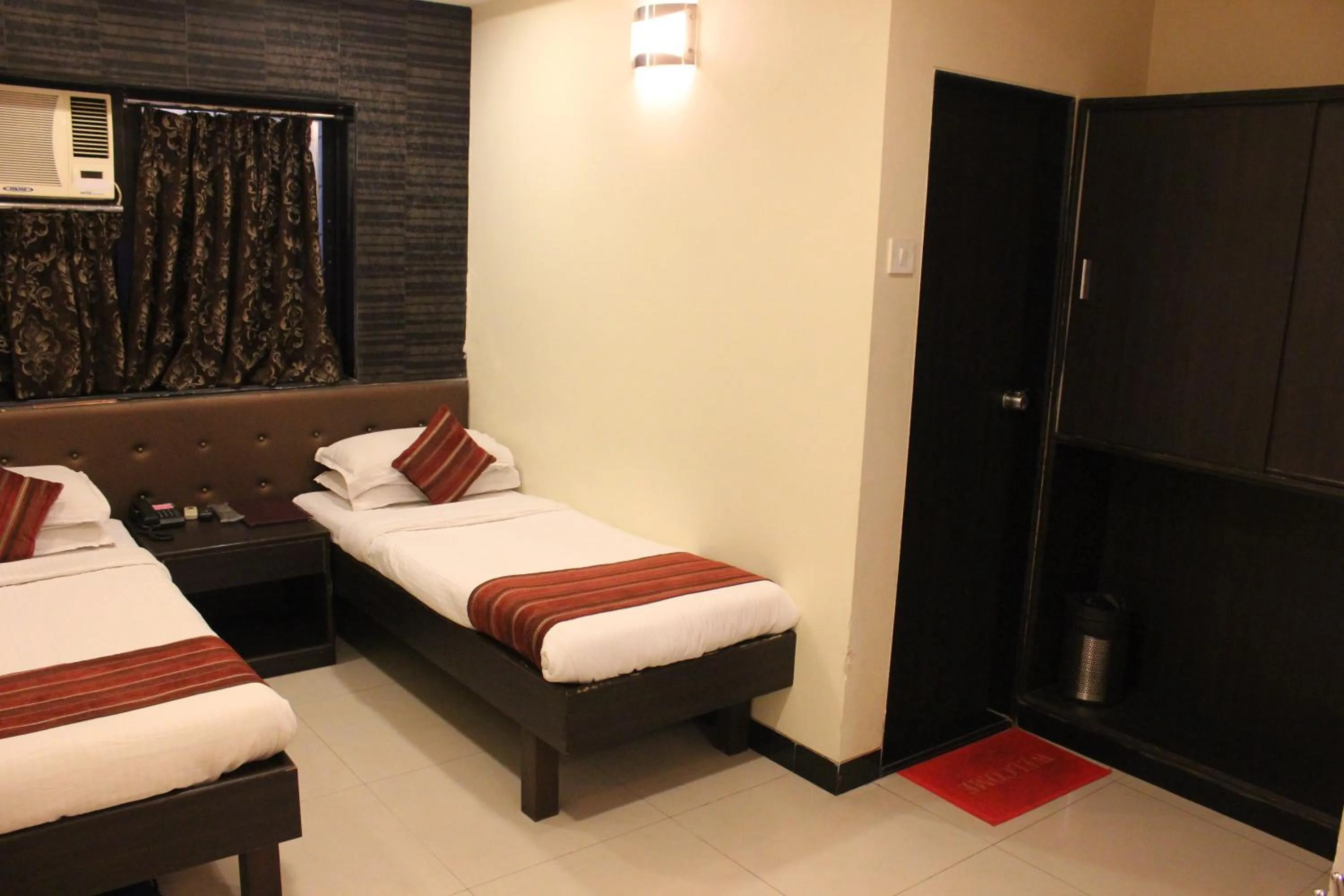 Photo of the whole room, Bed in Hotel Fortune