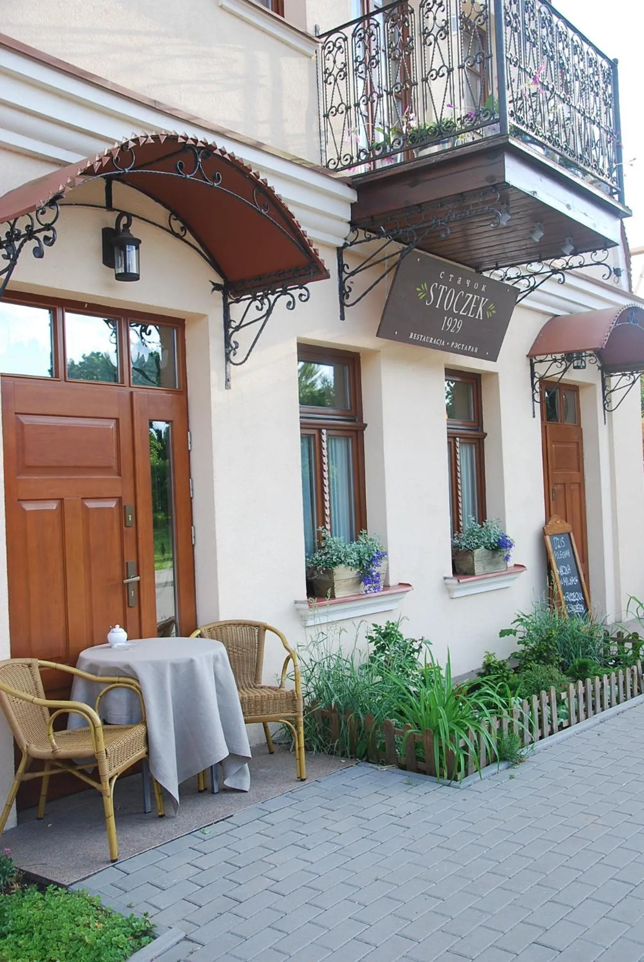 Facade/entrance in Stoczek 1929