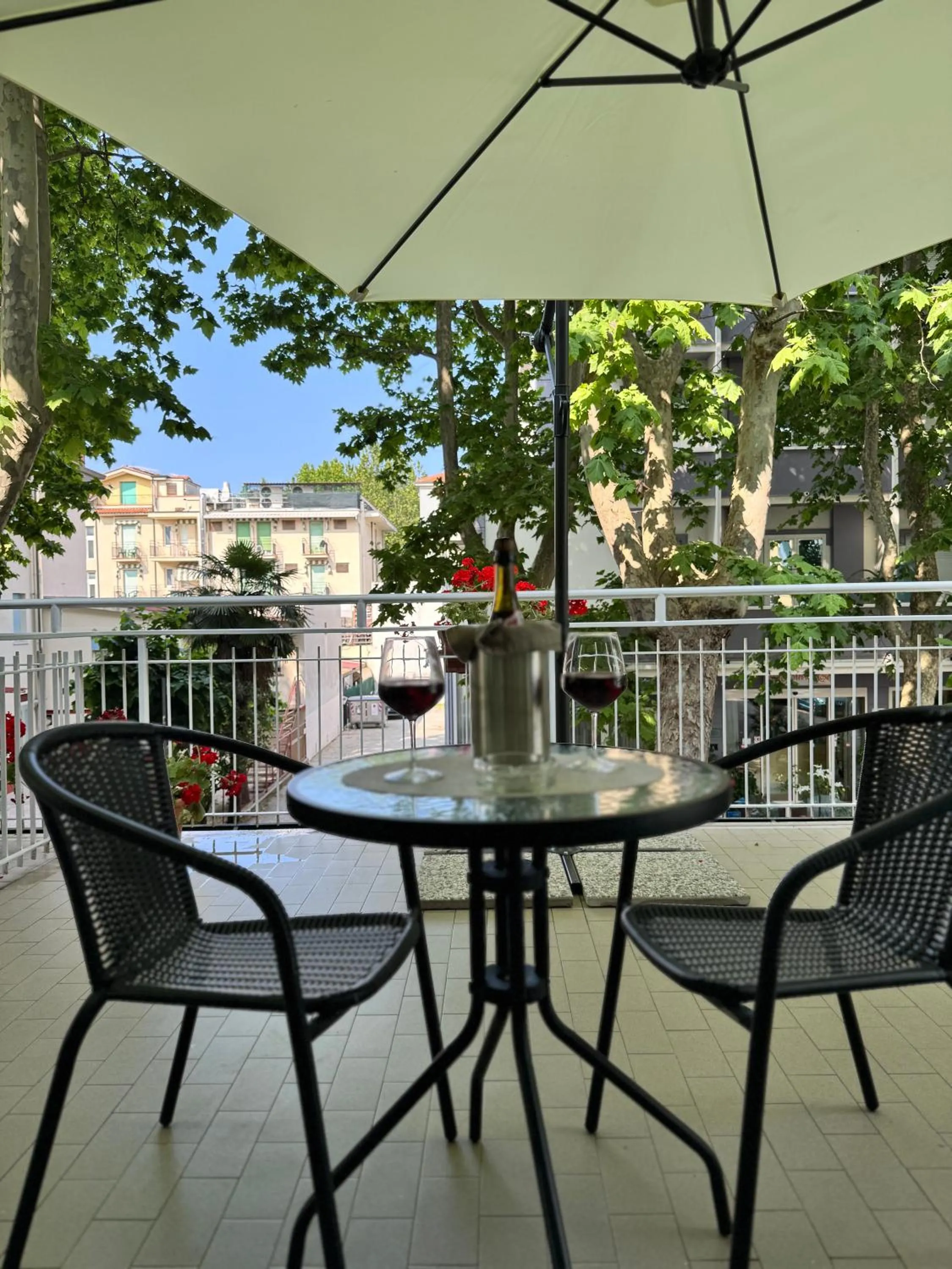 Balcony/Terrace in Blue Hotel