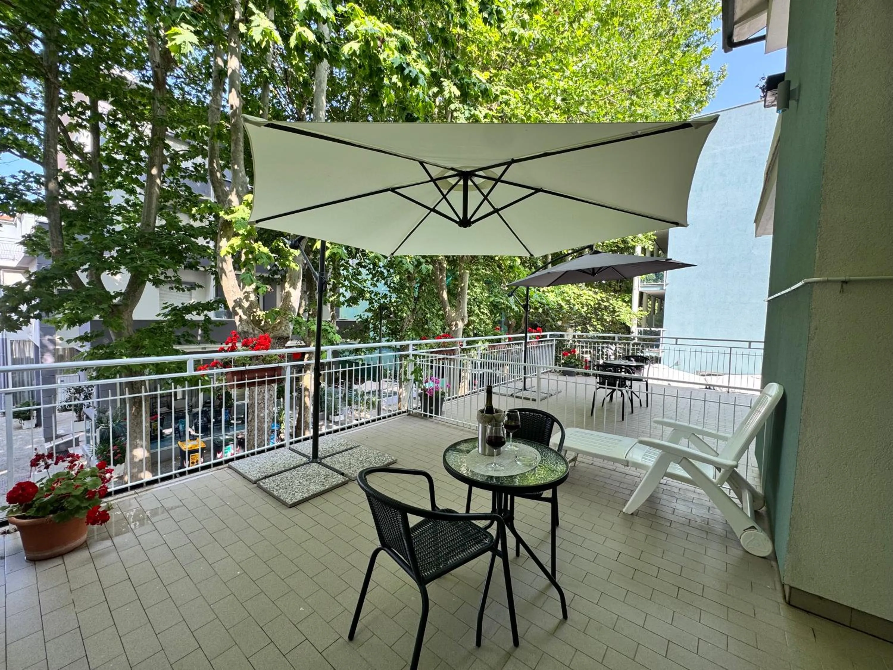 Balcony/Terrace in Blue Hotel