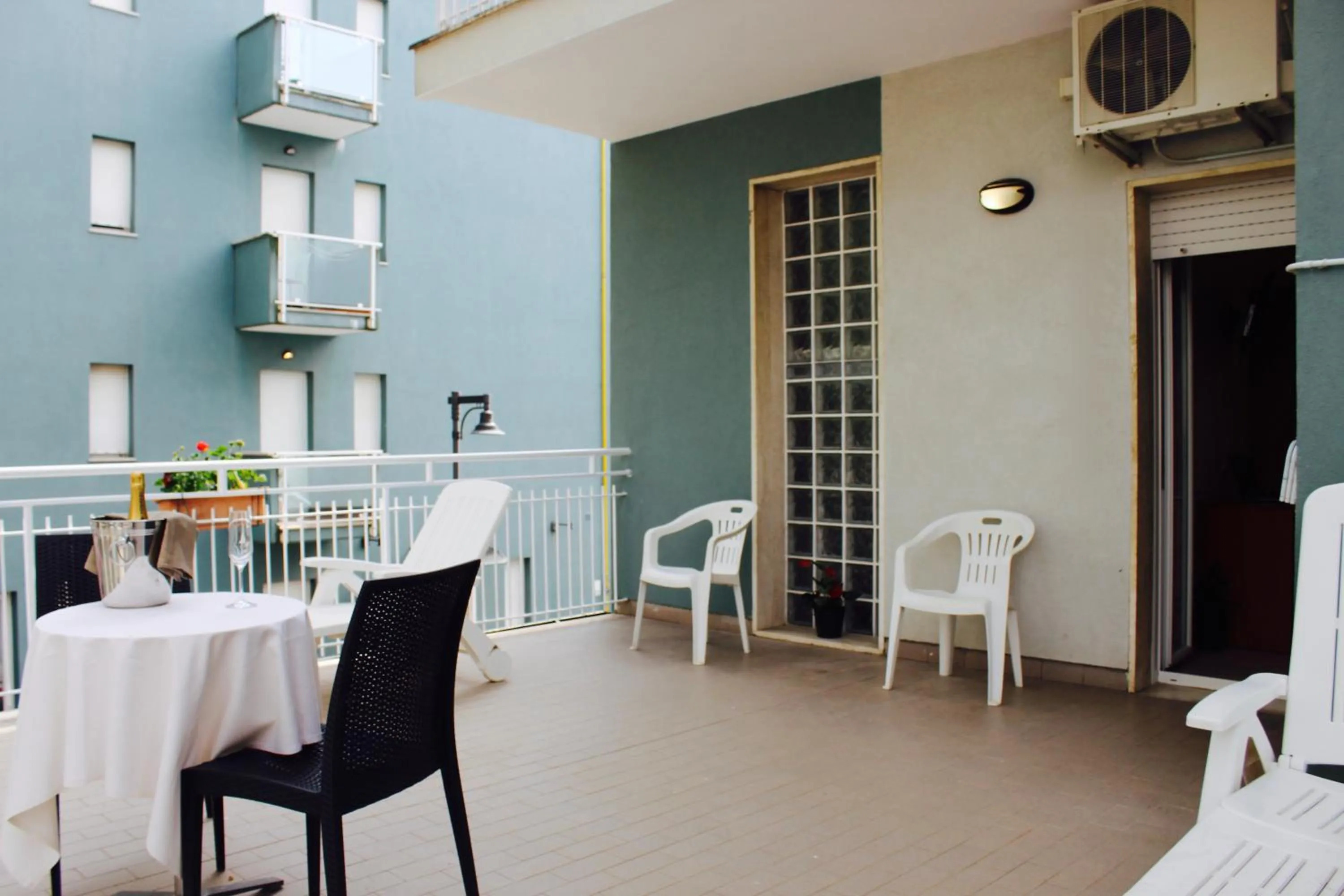 Balcony/Terrace in Blue Hotel