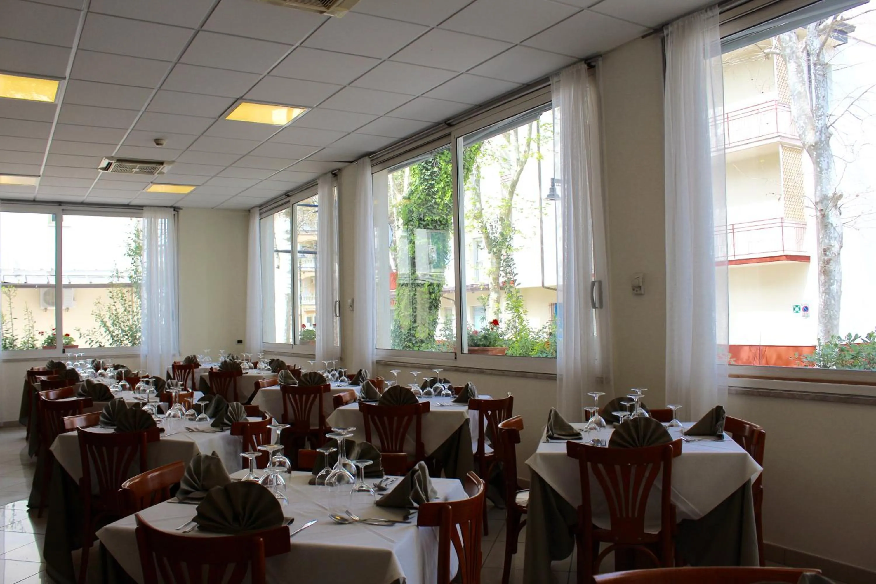 Restaurant/places to eat in Blue Hotel