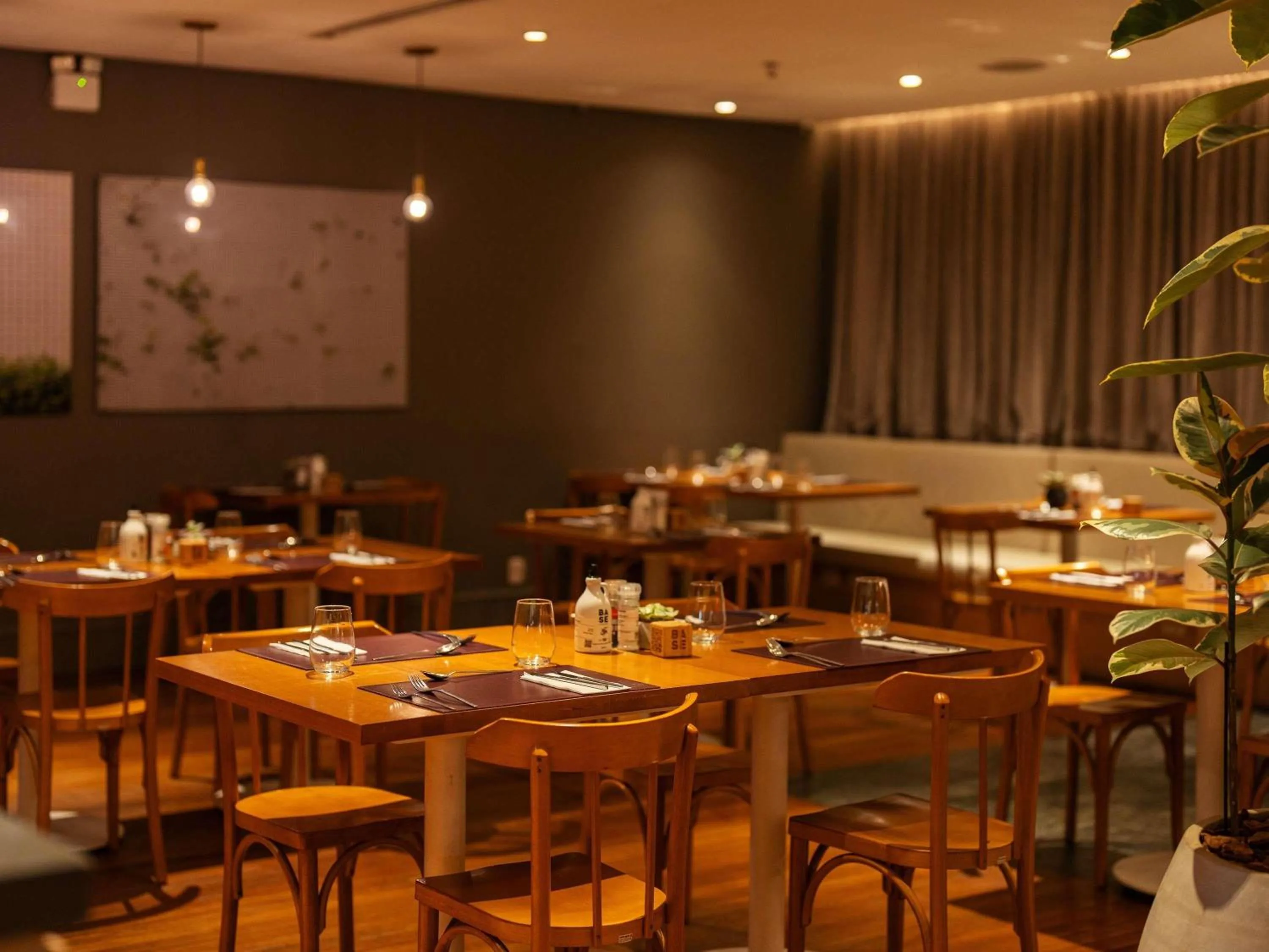 Restaurant/places to eat in Pullman Sao Paulo Guarulhos Airport