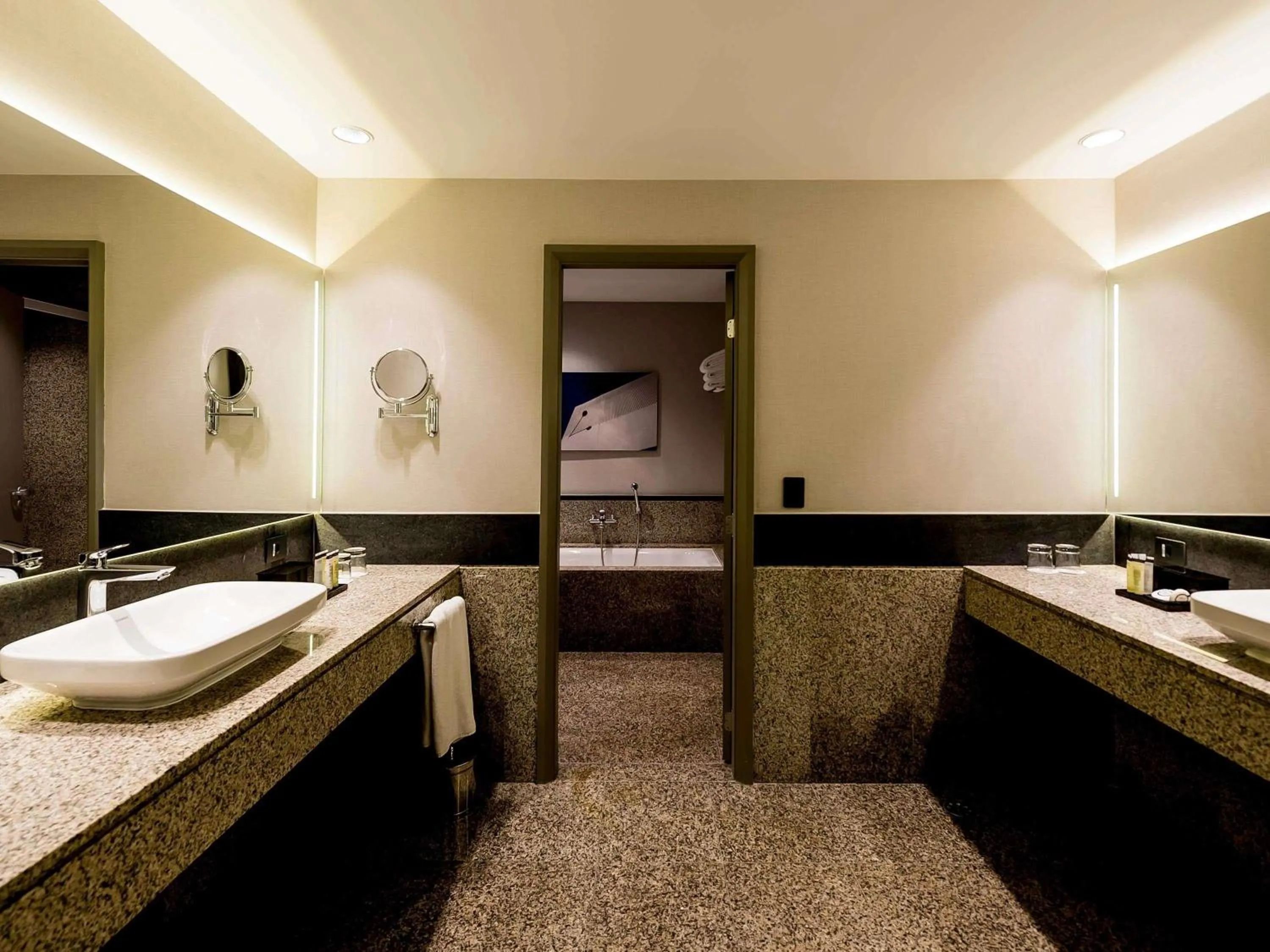 Bedroom, Bed in Pullman Sao Paulo Guarulhos Airport