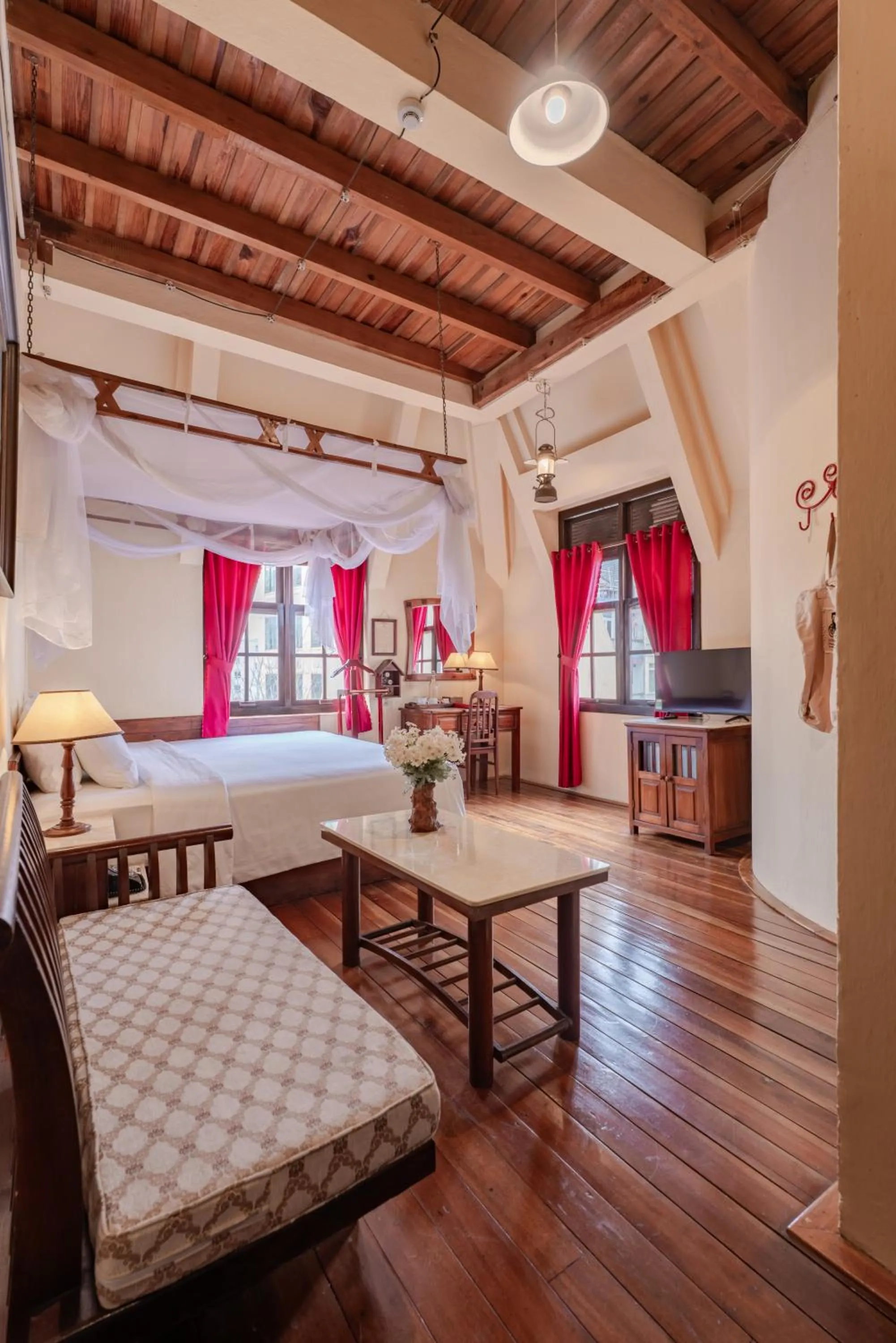 Bed in Saphir Dalat Hotel