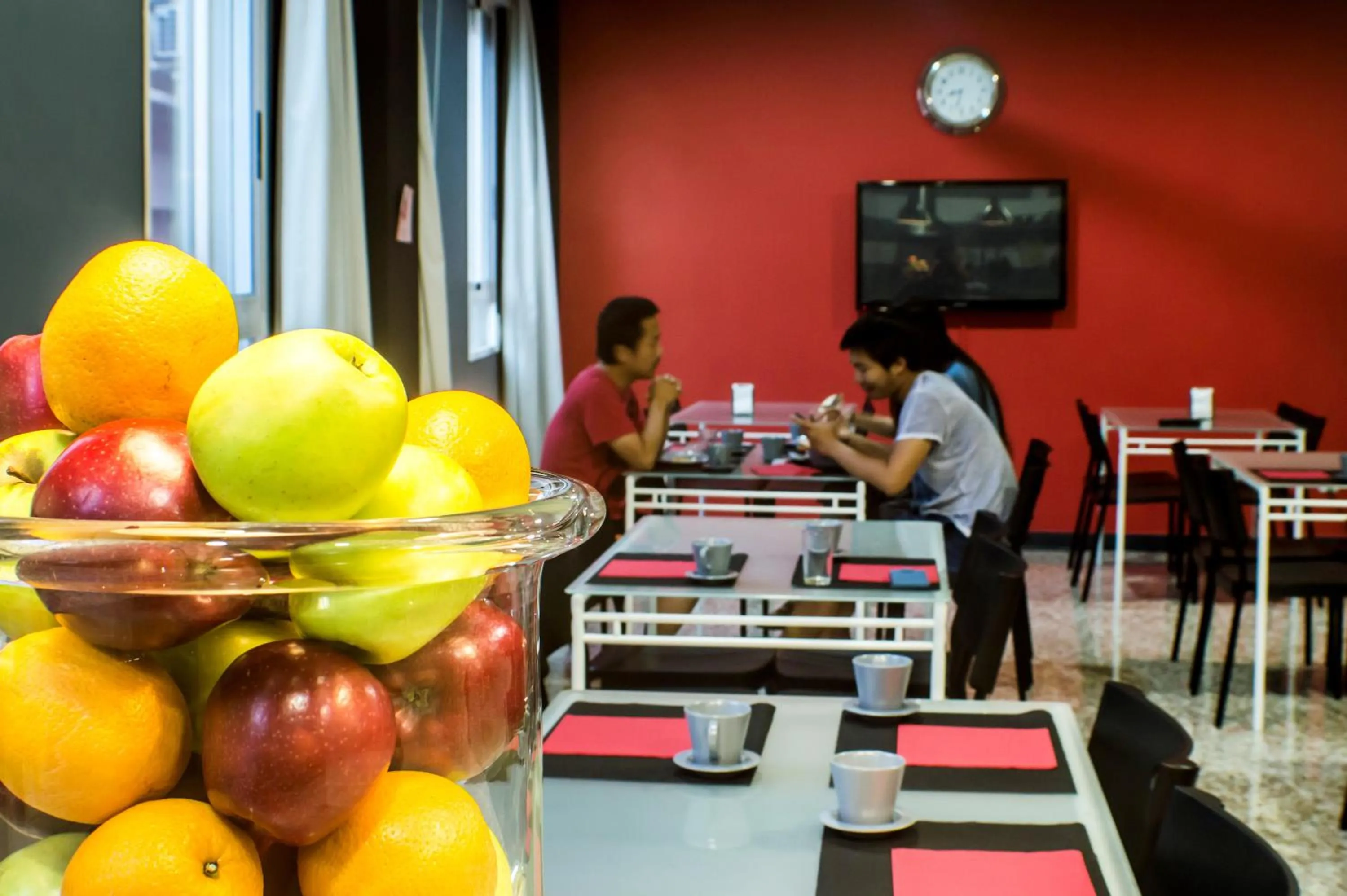 Restaurant/places to eat in Quart Youth Hostel & Apartments