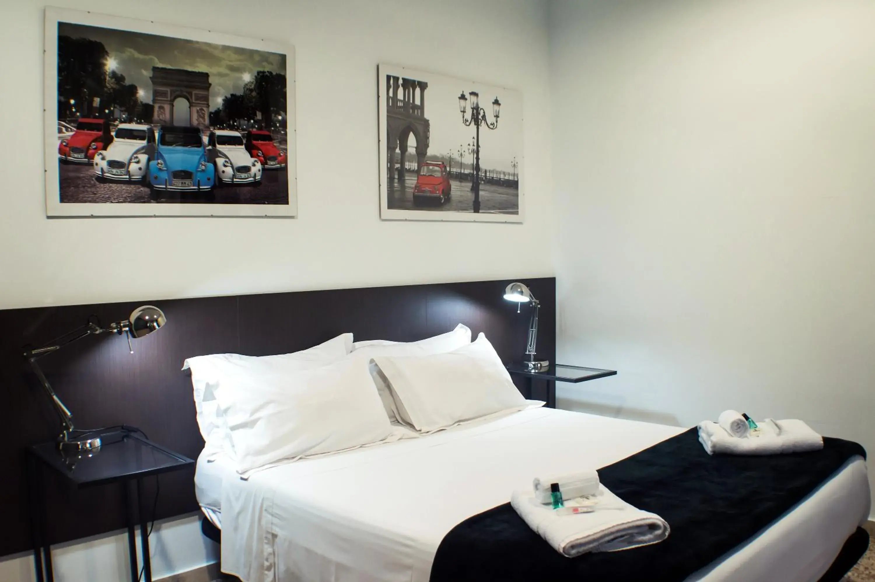 Double Room with Shared Bathroom in Quart Youth Hostel & Apartments Double Room with Shared Bathroom in Quart Youth Hostel & Apartments