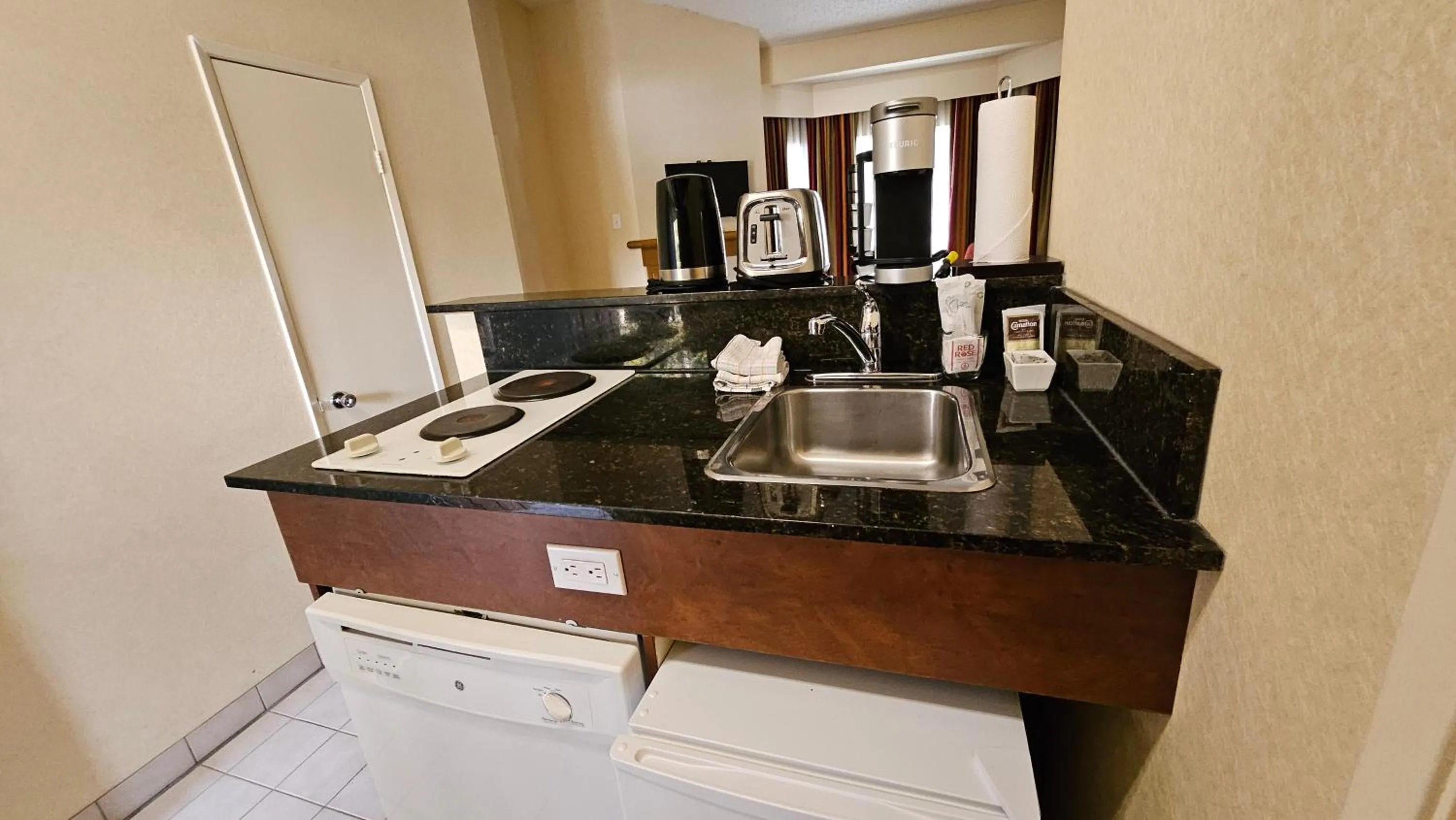 kitchen in Lake Louise Inn