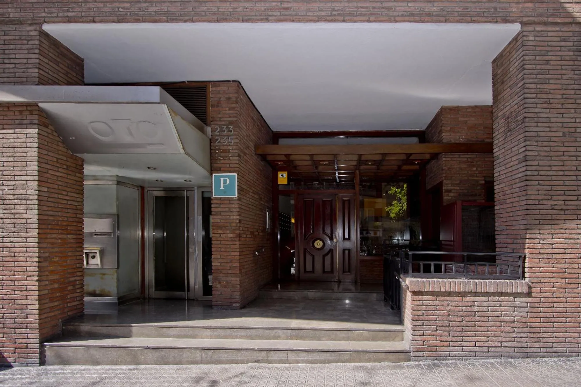 Barcelona City Seven Hostal