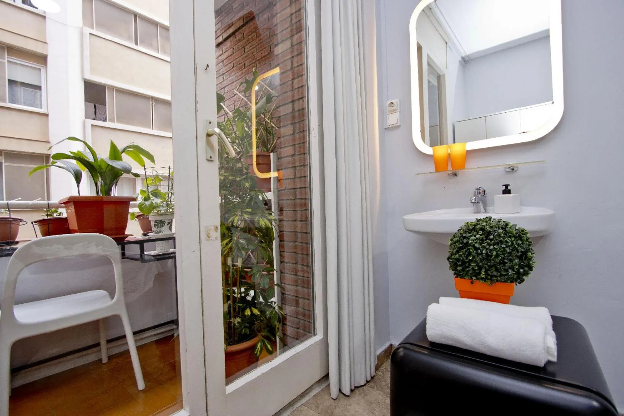 Barcelona City Seven Hostal