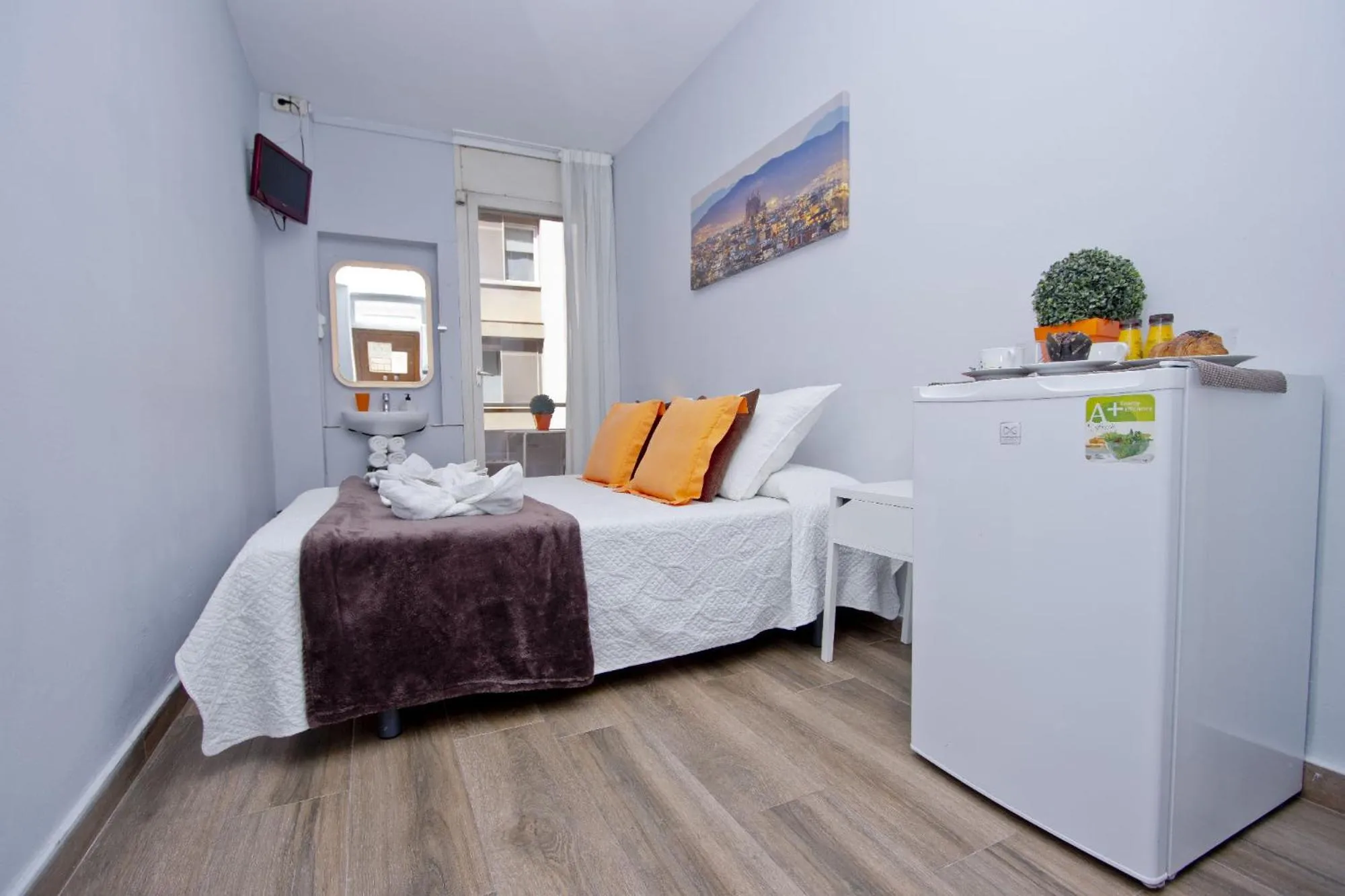 Bed in Barcelona City Seven Hostal