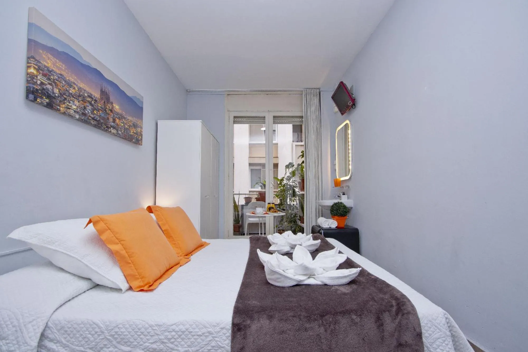 Bed in Barcelona City Seven Hostal