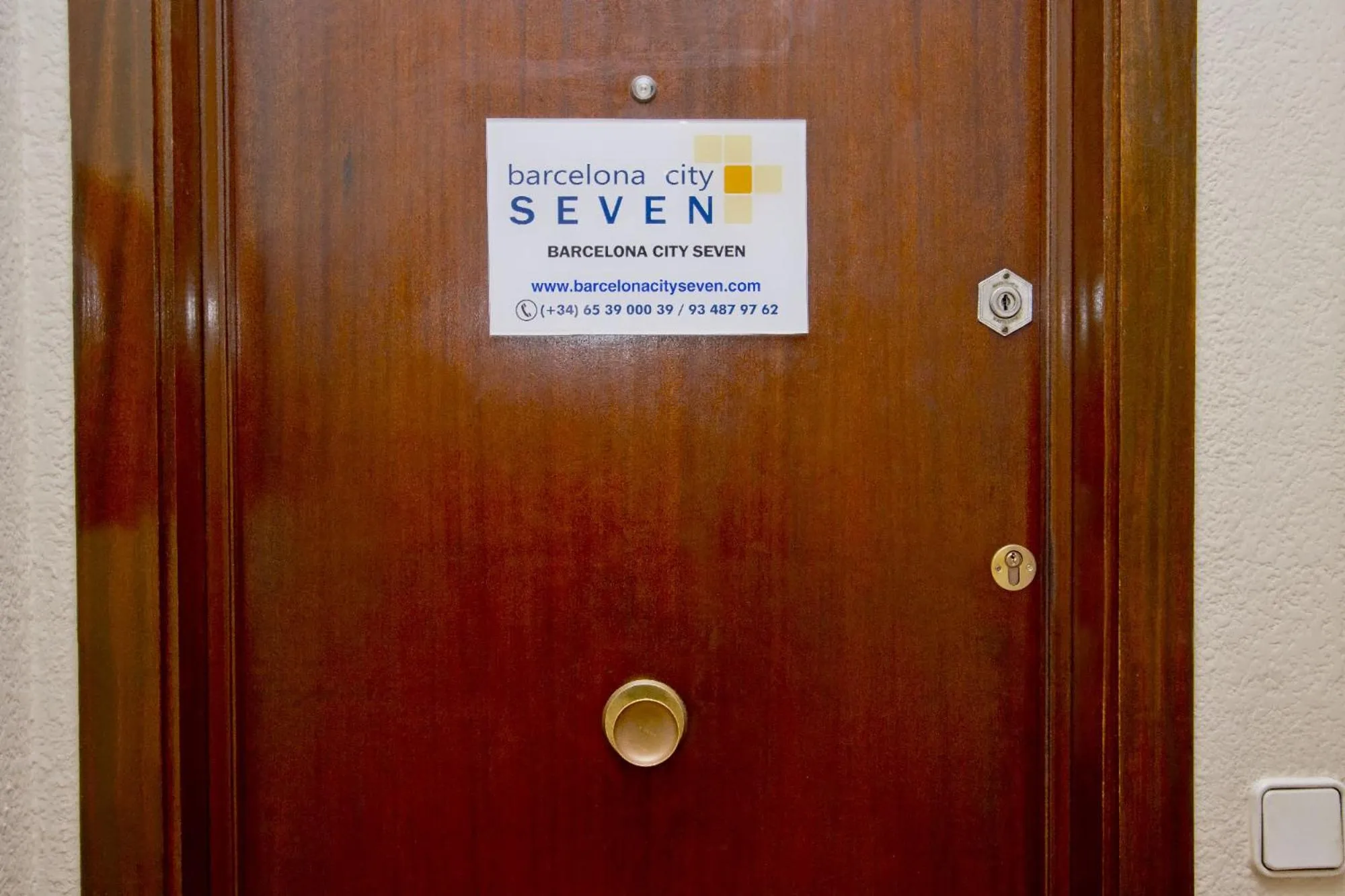 Barcelona City Seven Hostal