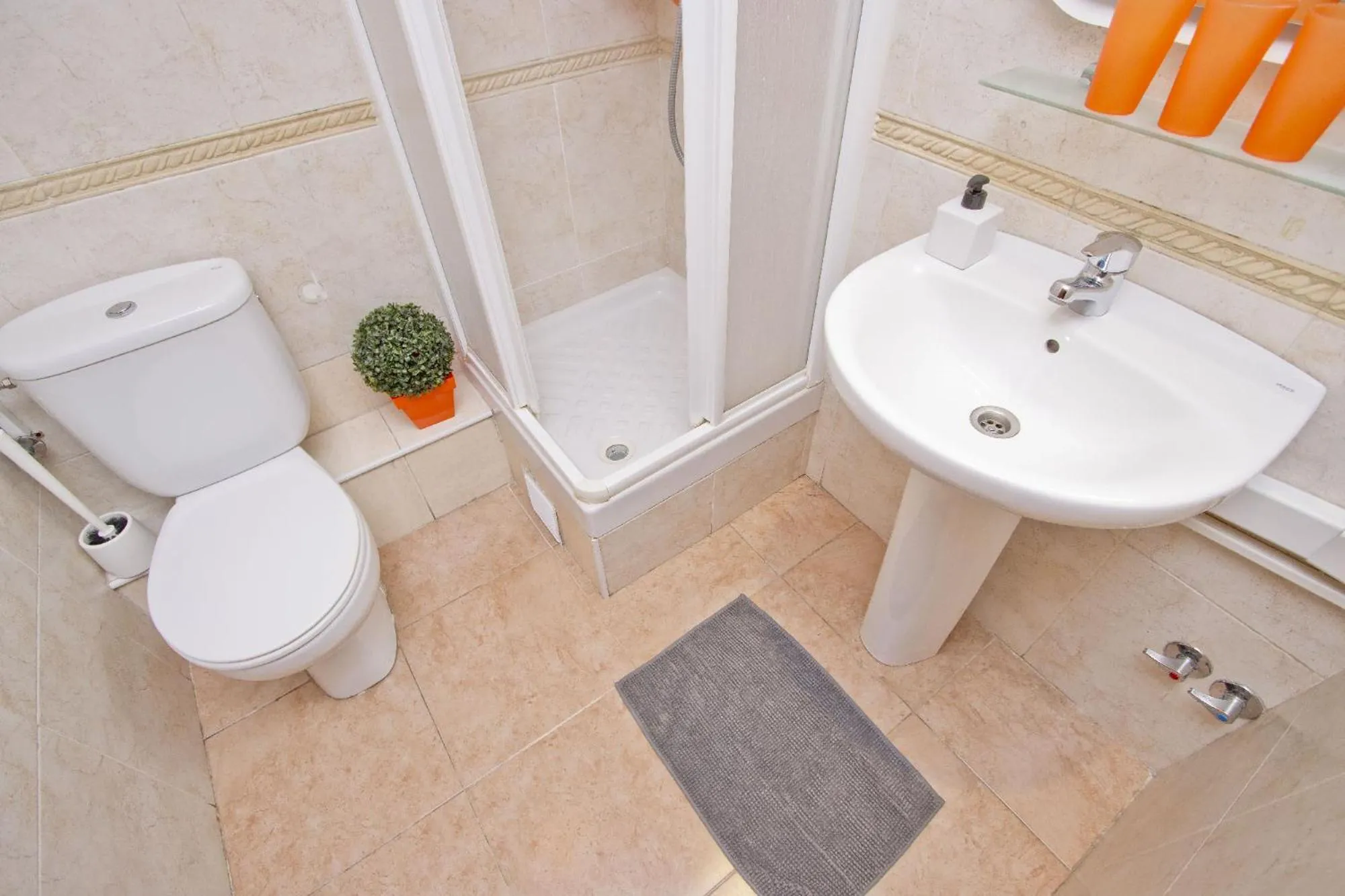 Barcelona City Seven Hostal