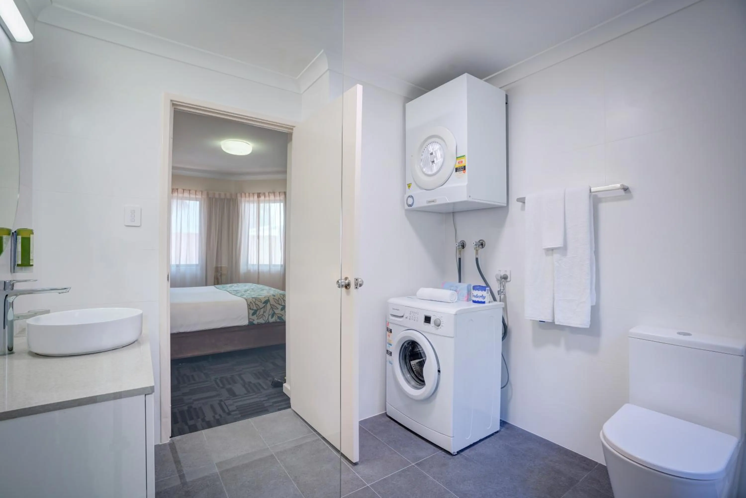 Bathroom in Broadwater Resort Como