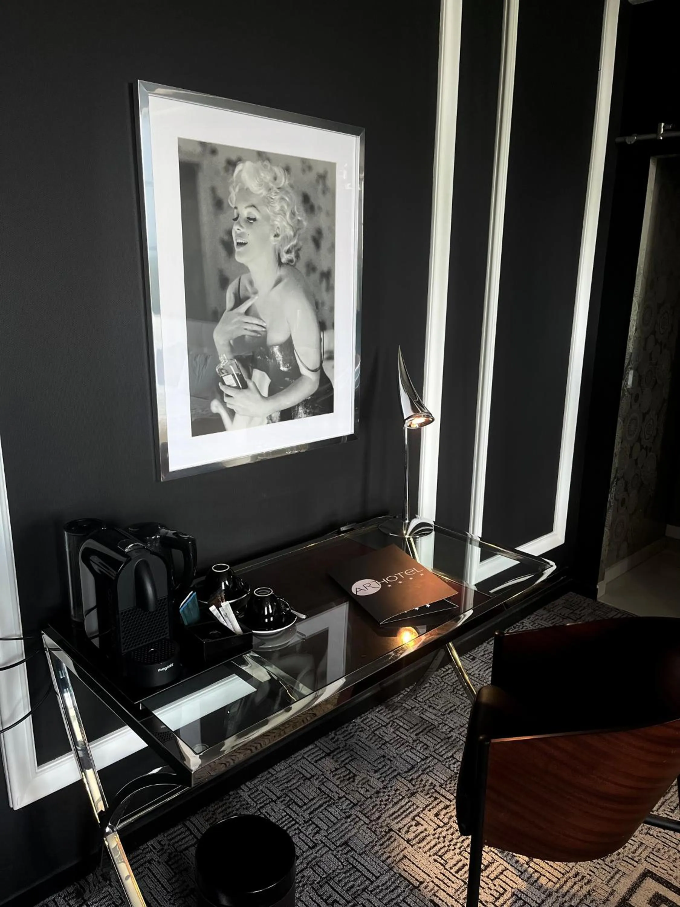 Decorative detail in Art Hotel