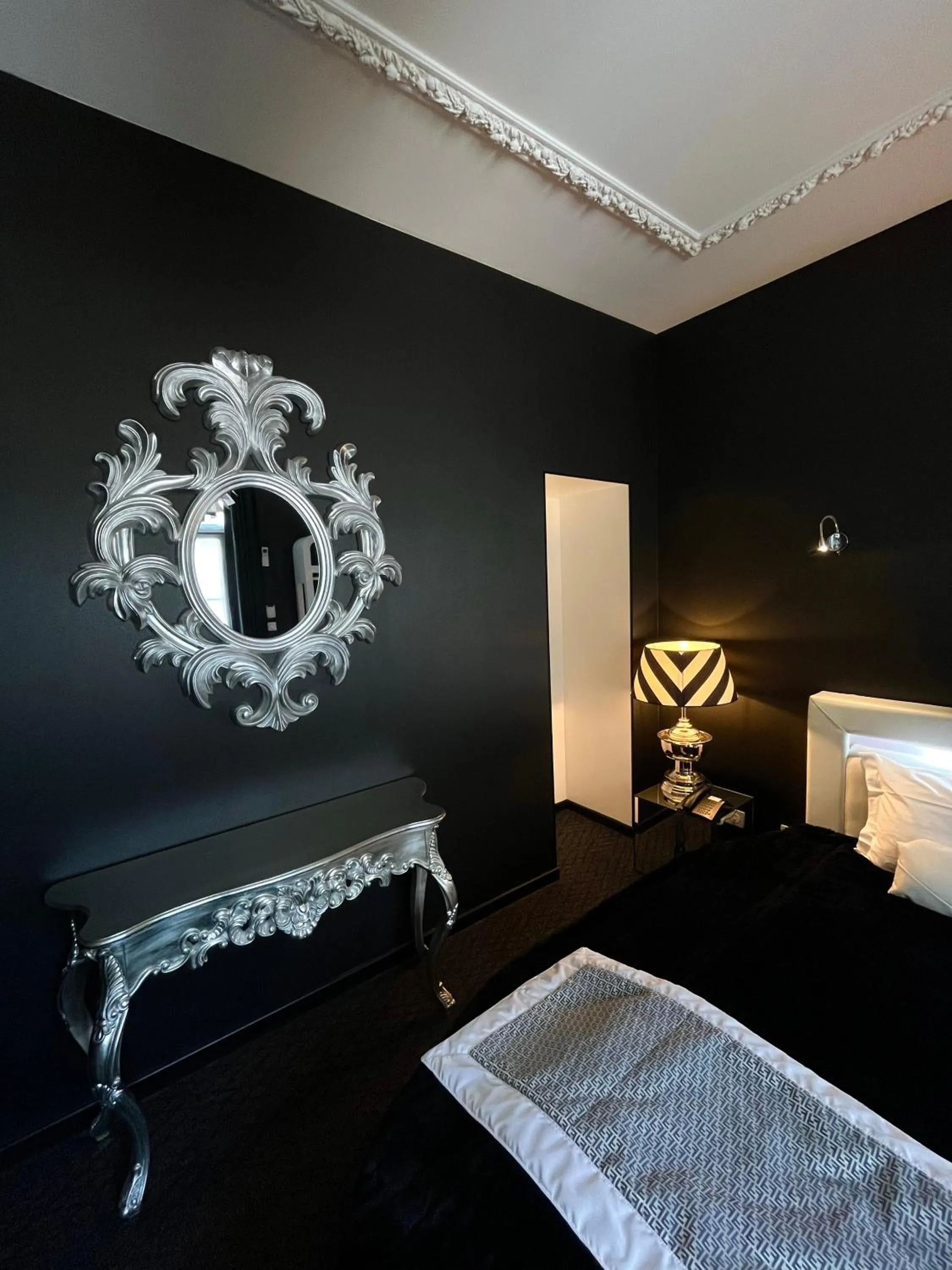 Decorative detail, Bed in Art Hotel