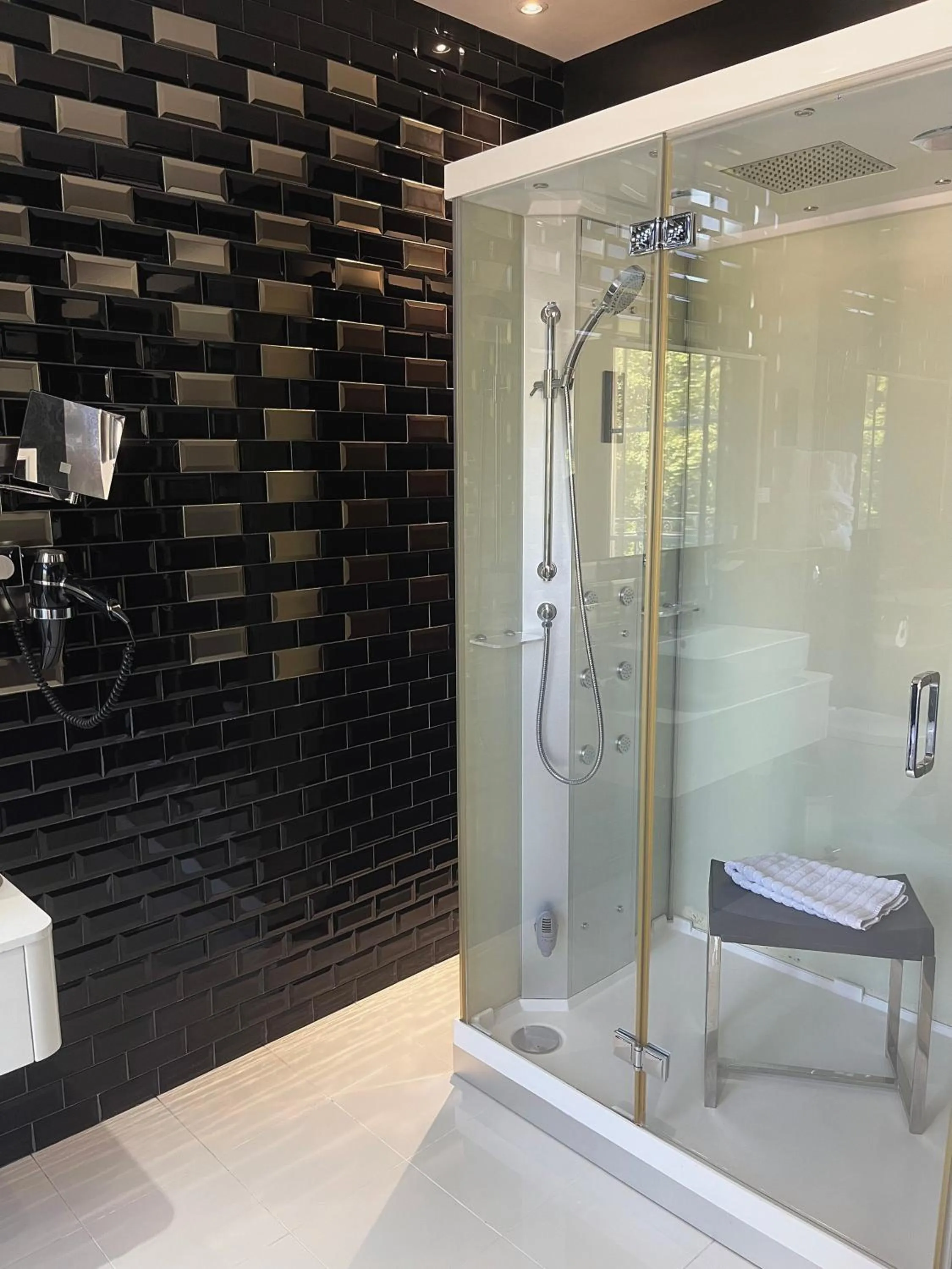 Bathroom in Art Hotel