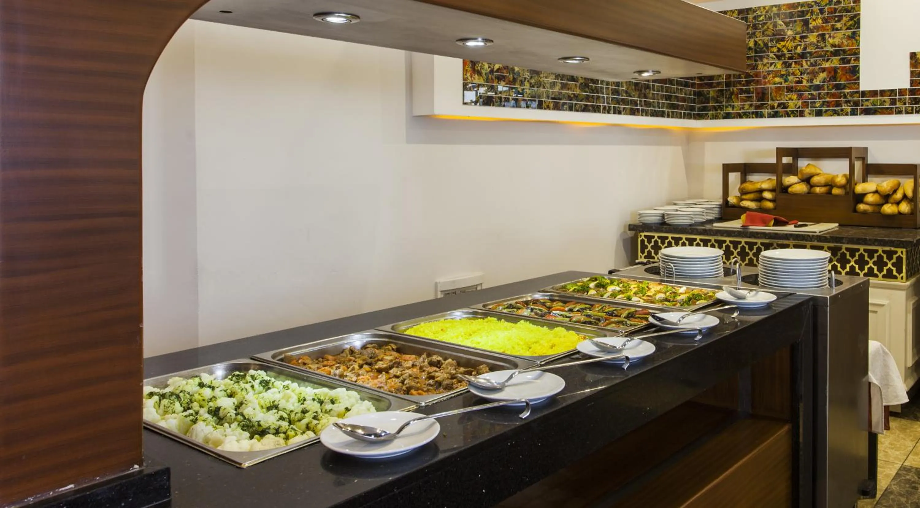 Restaurant/places to eat in Kleopatra Ada Beach Hotel