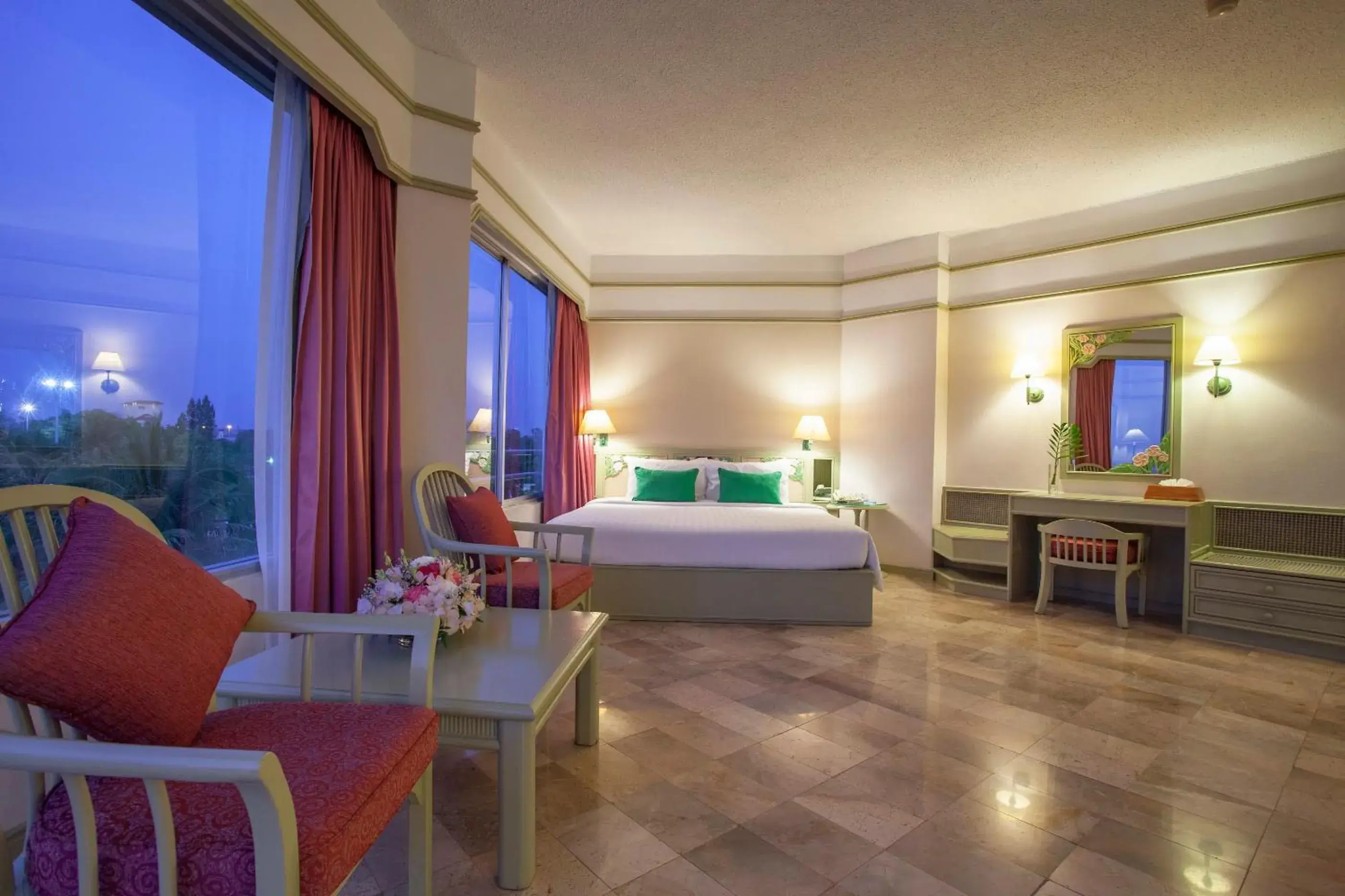 Junior Suite in Cholchan Pattaya Beach Resort - SHA Extra Plus Junior Suite in Cholchan Pattaya Beach Resort - SHA Extra Plus