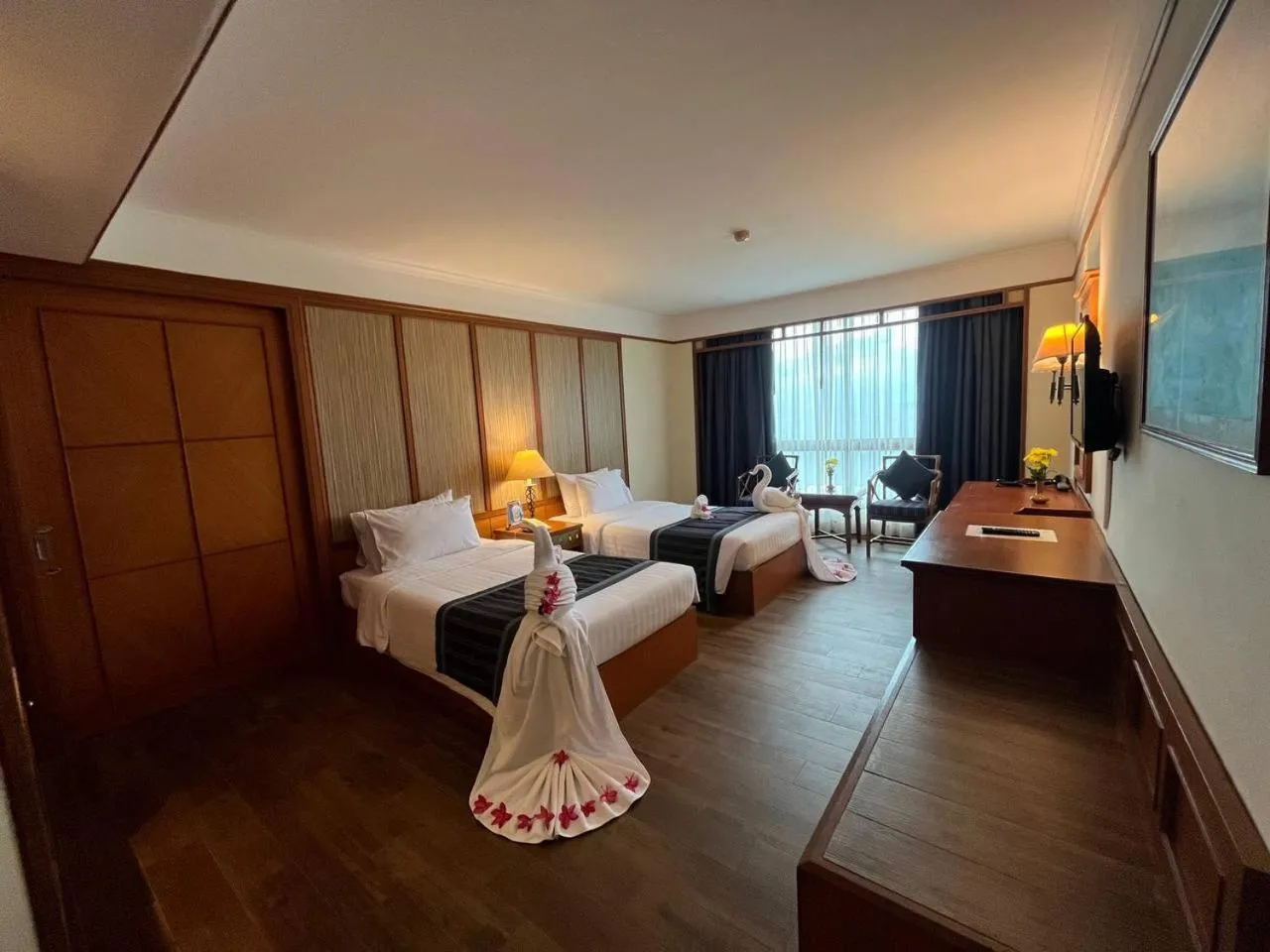 Bed in Cholchan Pattaya Beach Resort - SHA Extra Plus