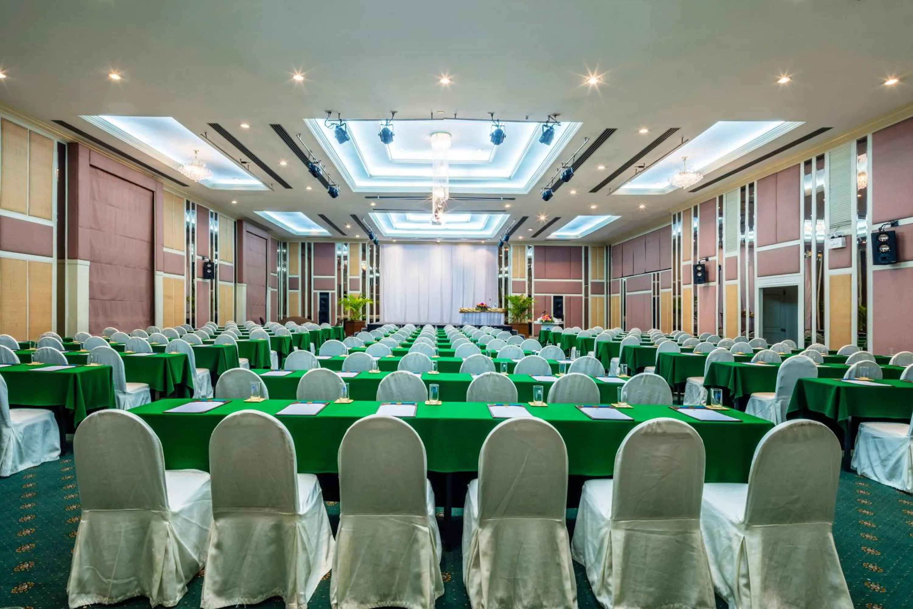 Meeting/conference room in Cholchan Pattaya Beach Resort - SHA Extra Plus