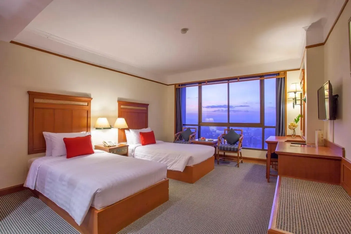 Deluxe Double or Twin Room with City View in Cholchan Pattaya Beach Resort - SHA Extra Plus Deluxe Double or Twin Room with City View in Cholchan Pattaya Beach Resort - SHA Extra Plus