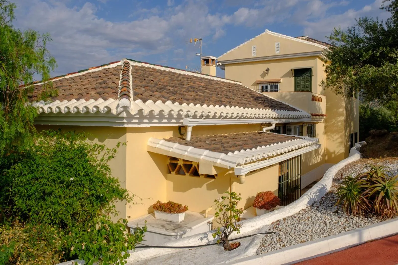 Property building in Finca Gordo