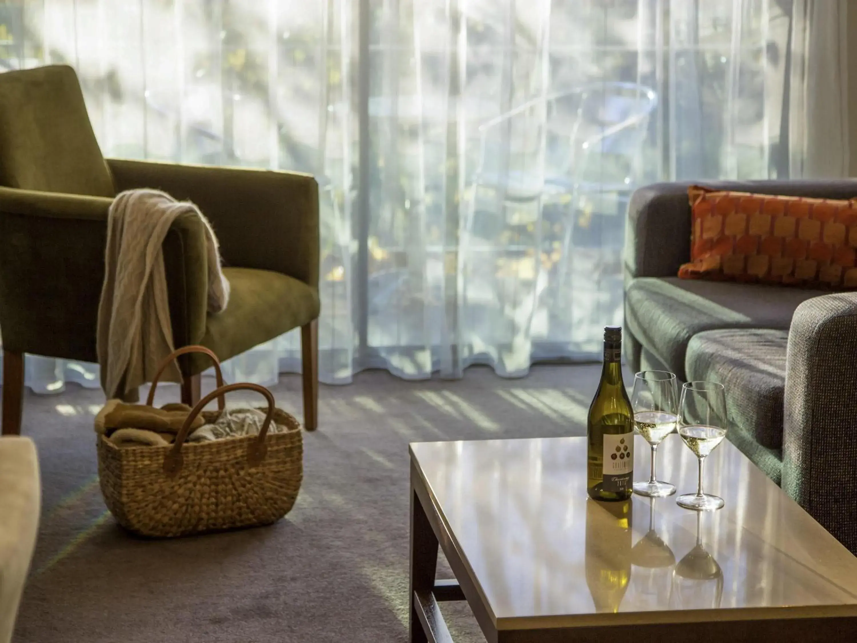 One-Bedroom Executive Suite in The Sebel Launceston One-Bedroom Executive Suite in The Sebel Launceston