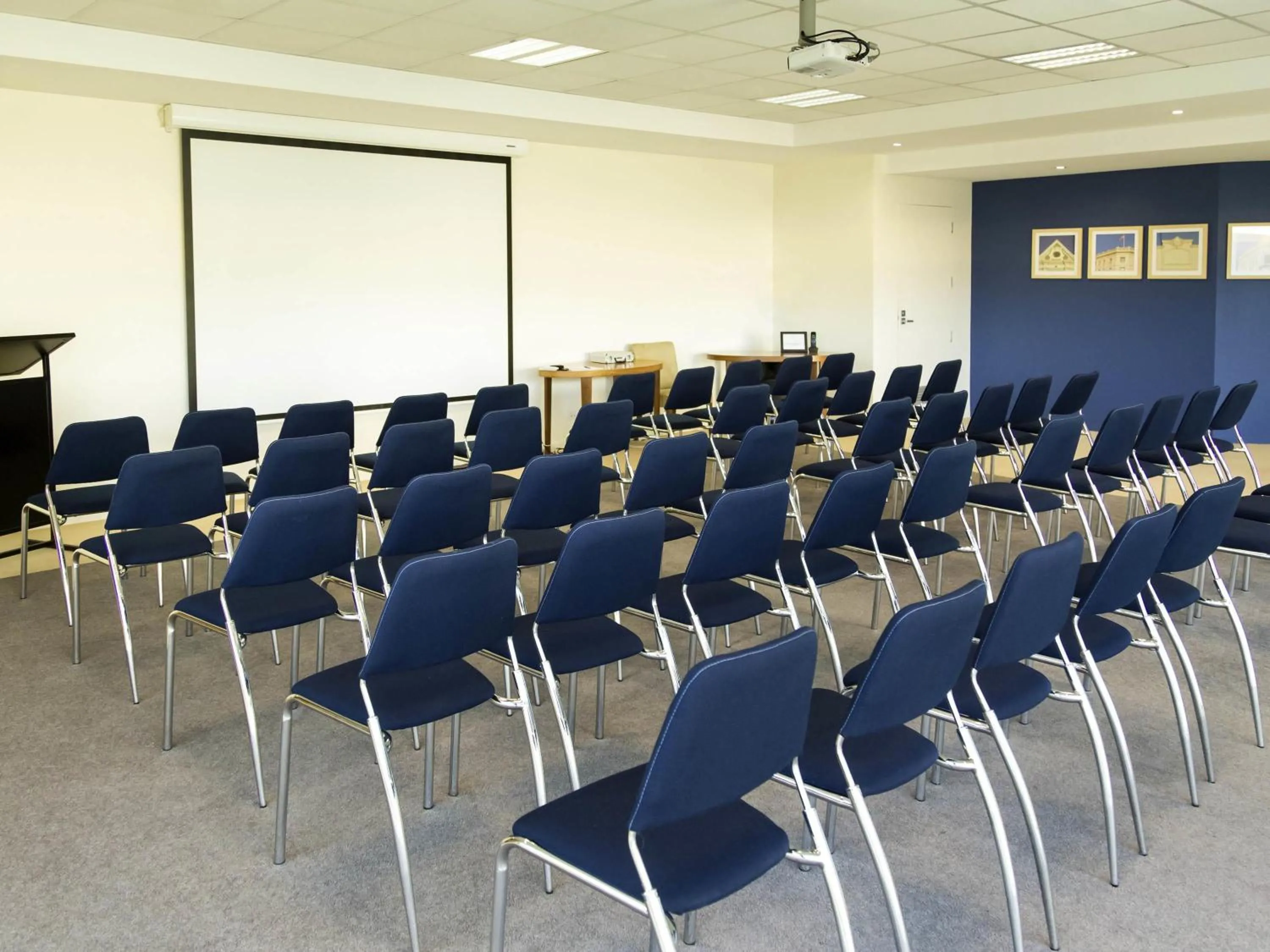 Meeting/conference room in The Sebel Launceston