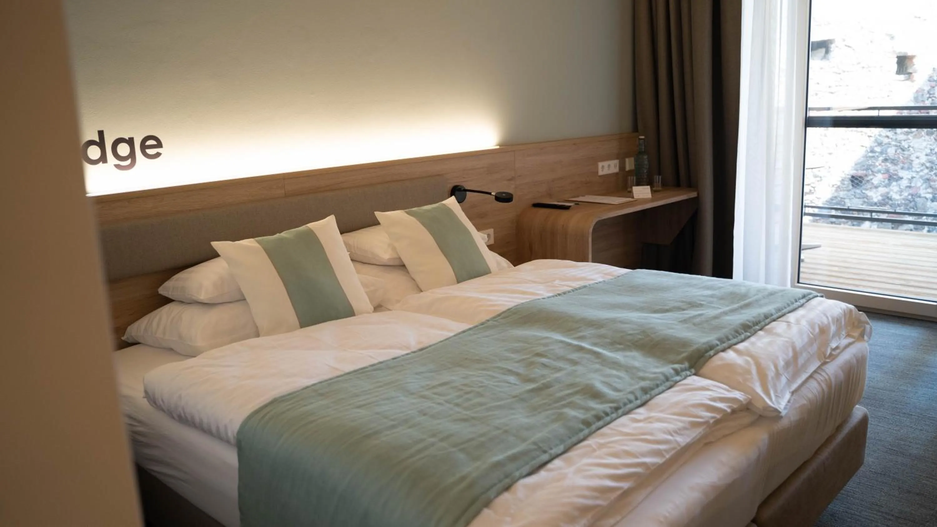 Photo of the whole room, Bed in Donau Lodge