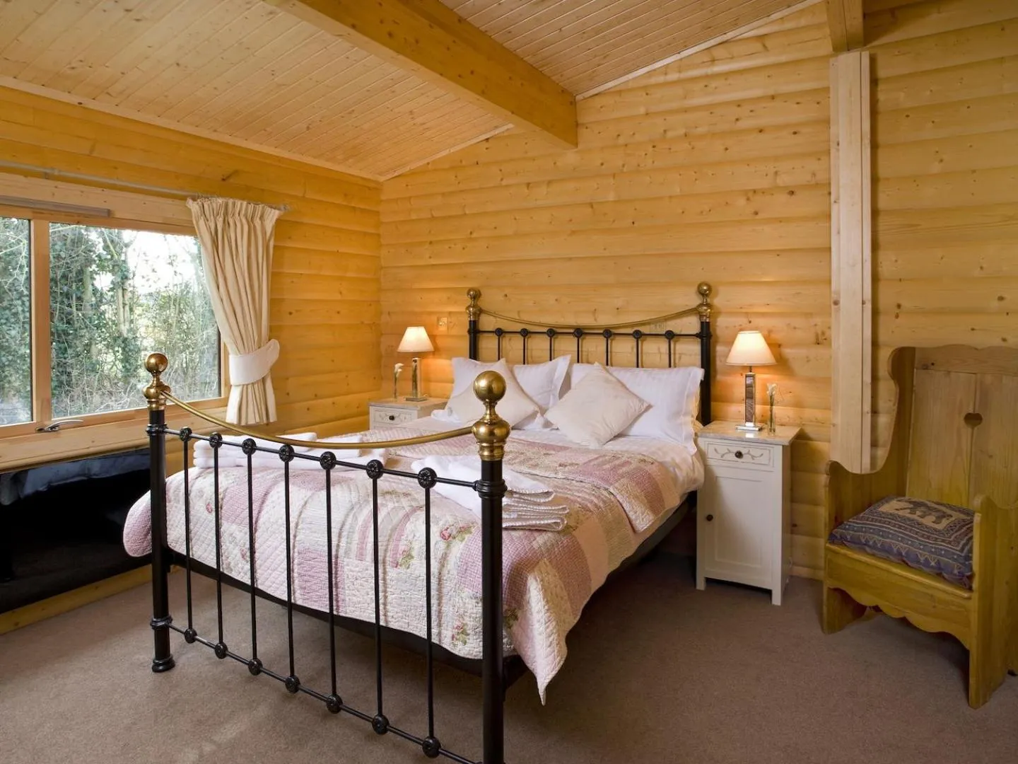 Bedroom, Bed in Cherbridge Lodges - Riverside lodges, short lets (business or holidays)