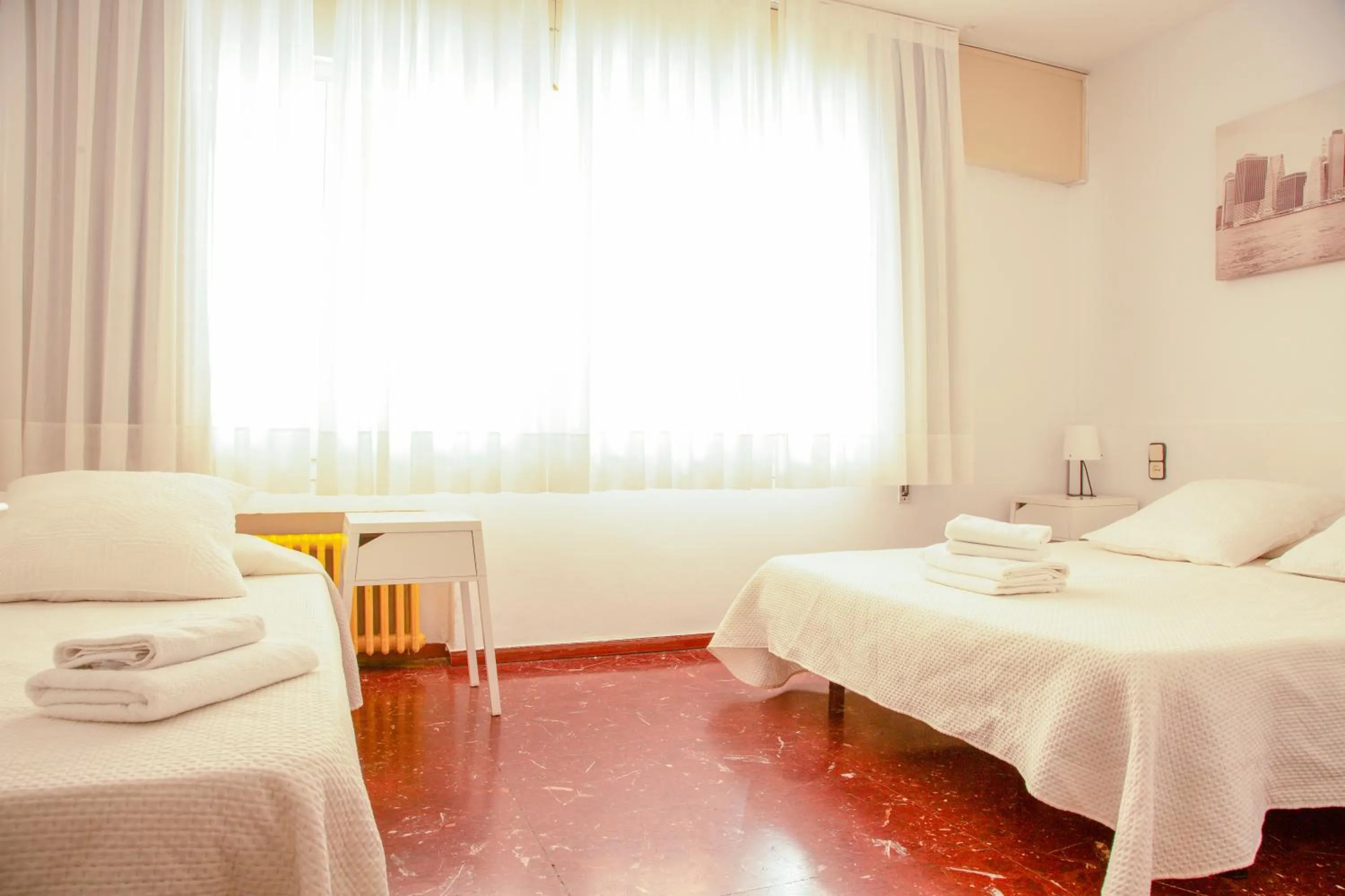 Bed in Barcelona City Street Hostal