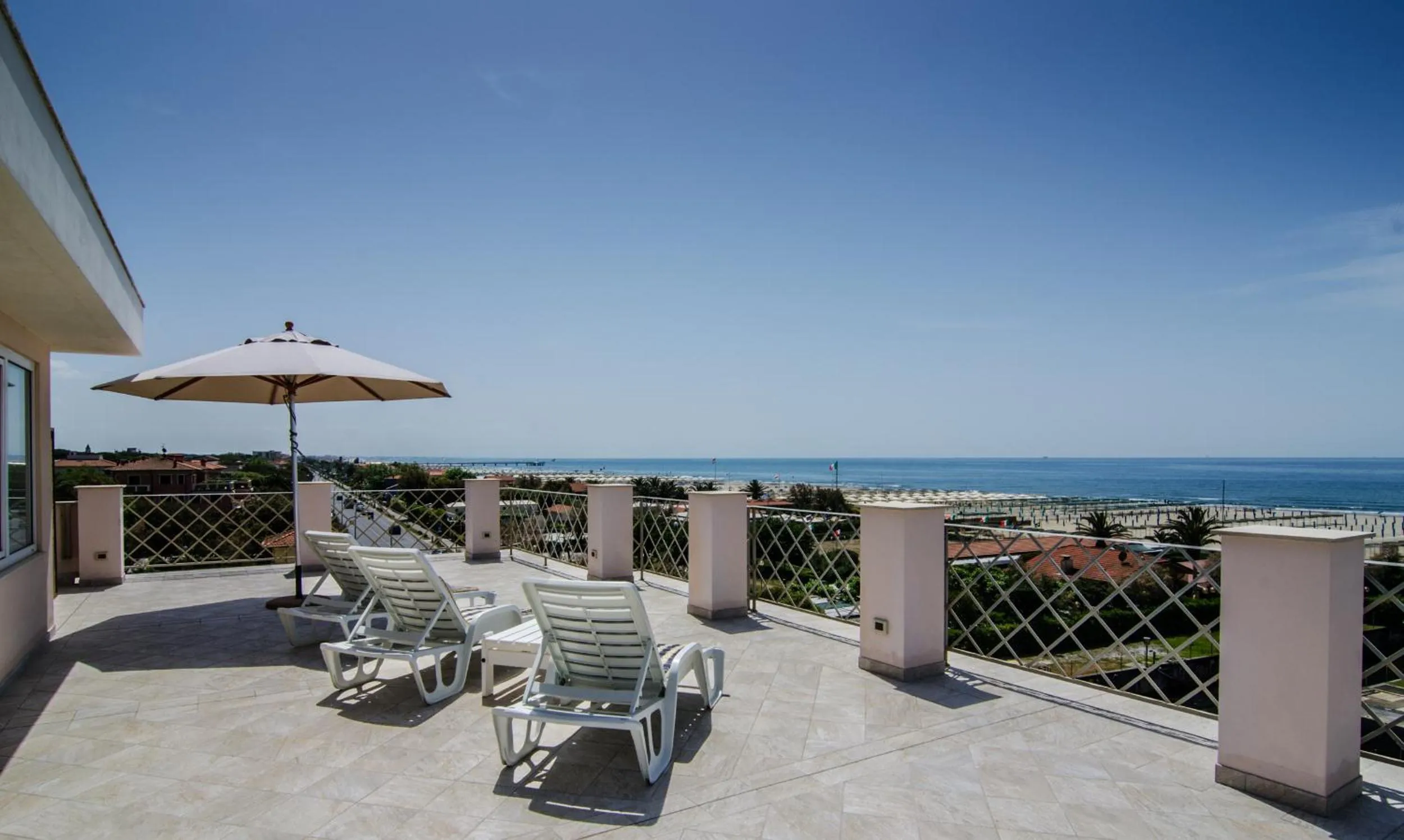 Balcony/Terrace in Hotel Bencista'