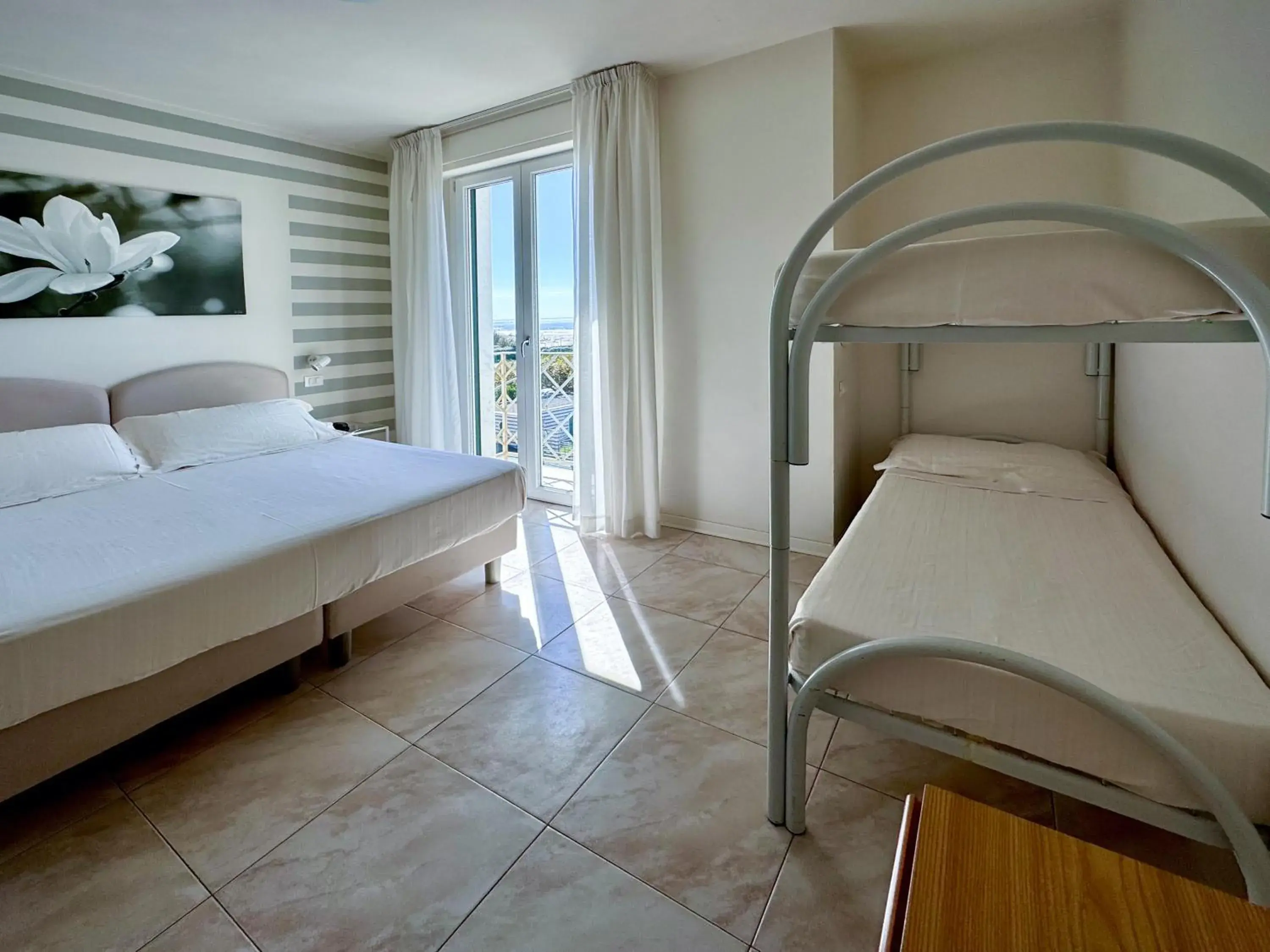 Family Room with Sea View in Hotel Bencista' Family Room with Sea View in Hotel Bencista'