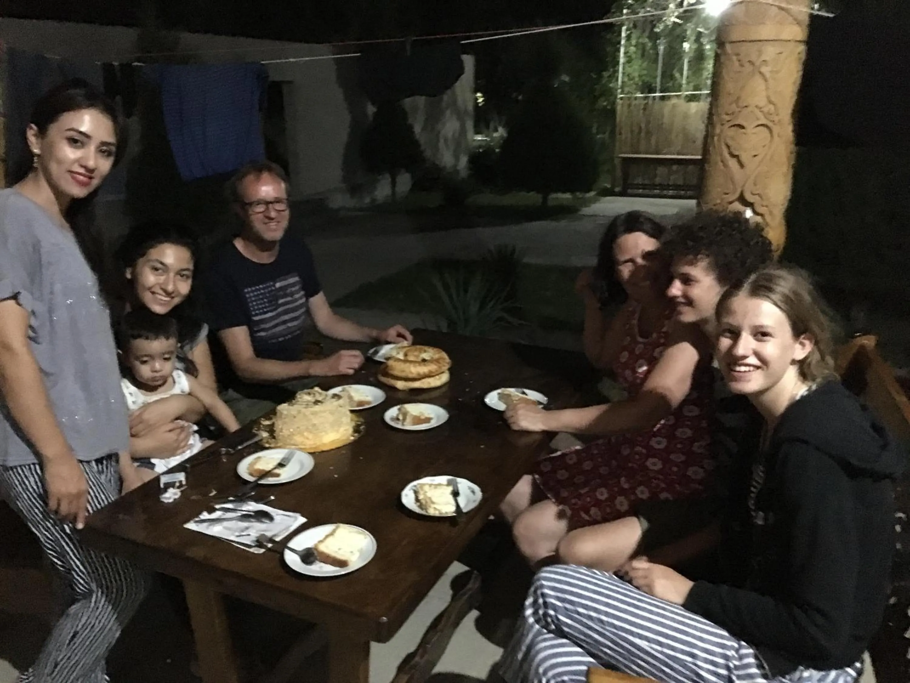 Restaurant/places to eat in May weather Resort Family G House