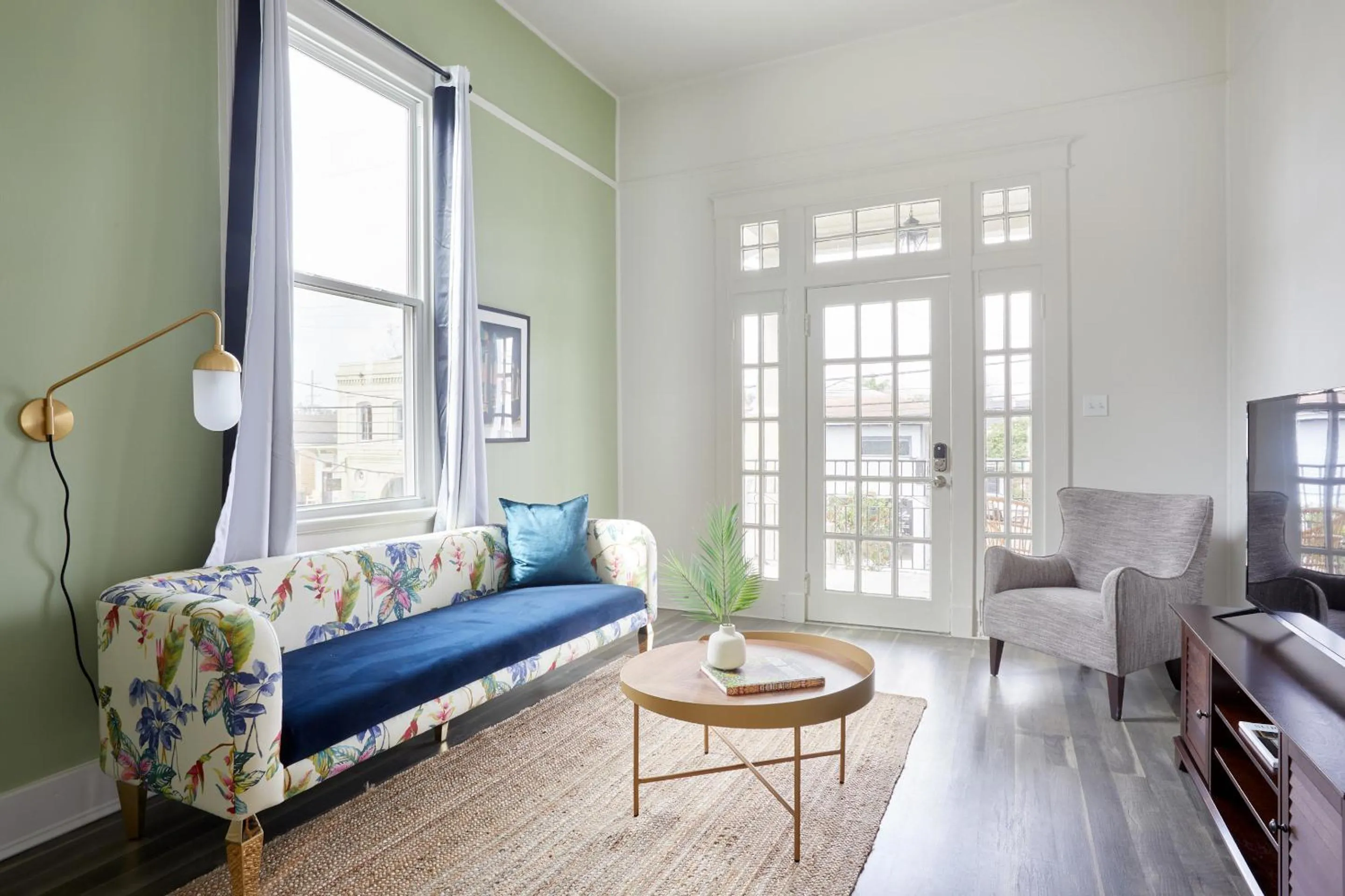 Living room in Sonder at Viewpoint